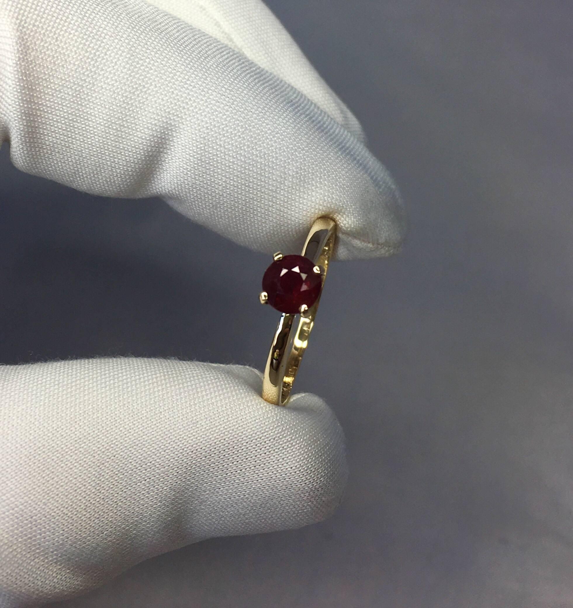 IGI Certified Deep Red Round Cut Ruby ‘Tiffany Style’ Solitaire Gold Ring 3