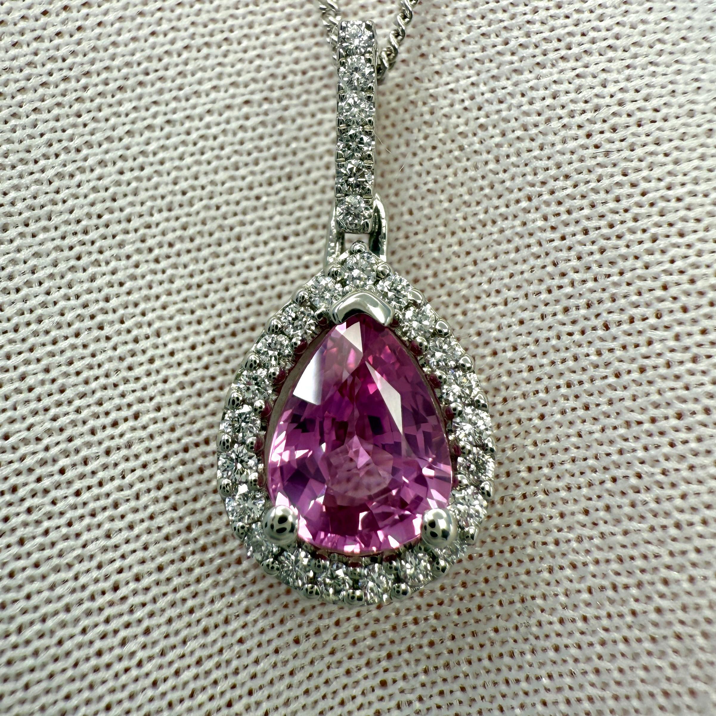 Ciondolo a raggiera in platino con zaffiro thailandese e diamante con taglio a pera, certificato IGI. in vendita 1