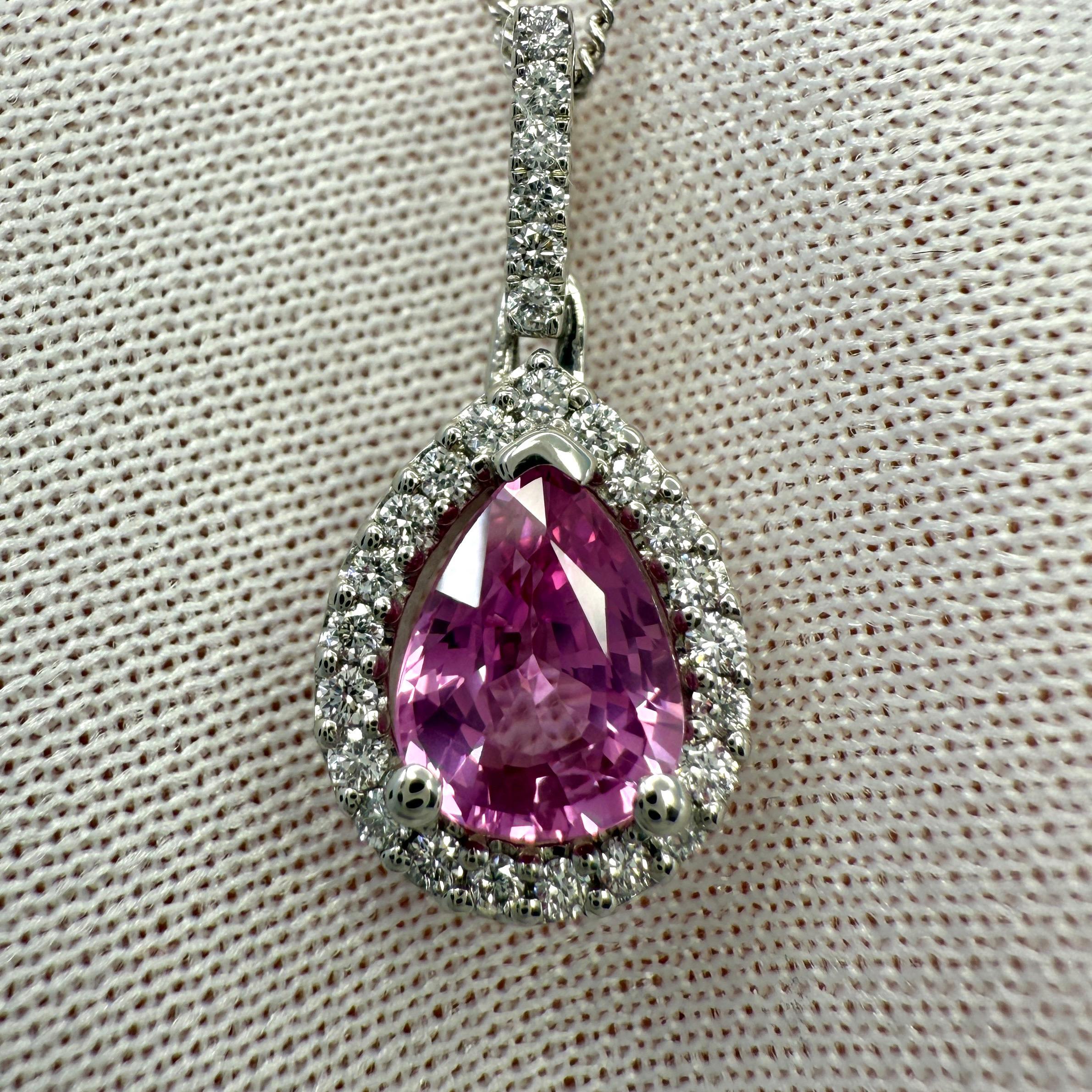 Ciondolo a raggiera in platino con zaffiro thailandese e diamante con taglio a pera, certificato IGI. in vendita 2