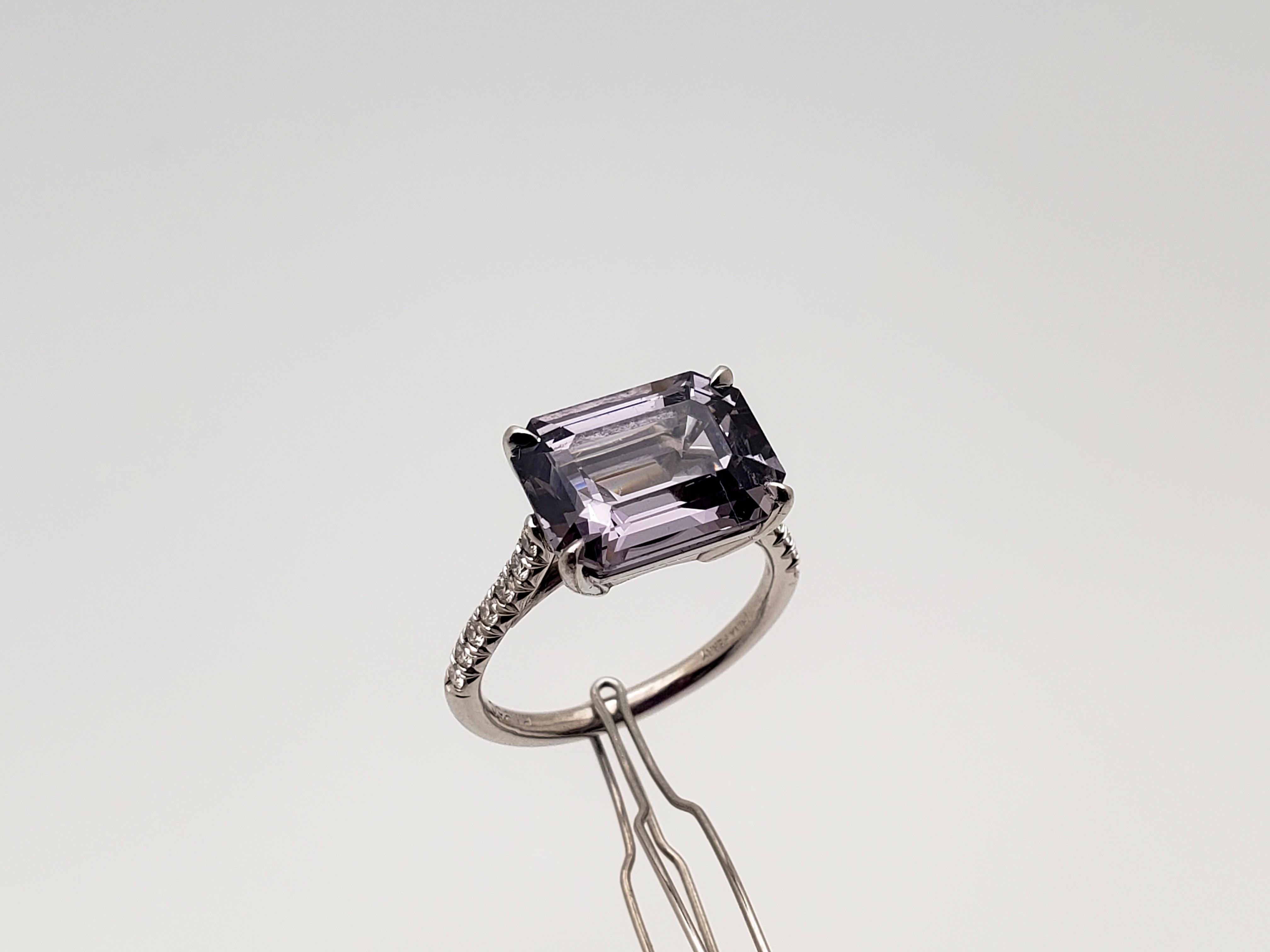 IGI Certified Irina Ferry Violet Spinel Diamond Platinum Designer Ring In Excellent Condition For Sale In Westport, CT