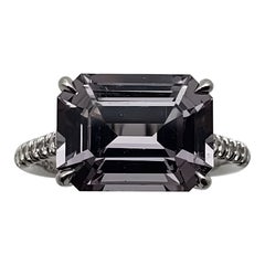 Bague de créateur en platine certifiée IGI Irina Ferry Violet Spinel Diamond