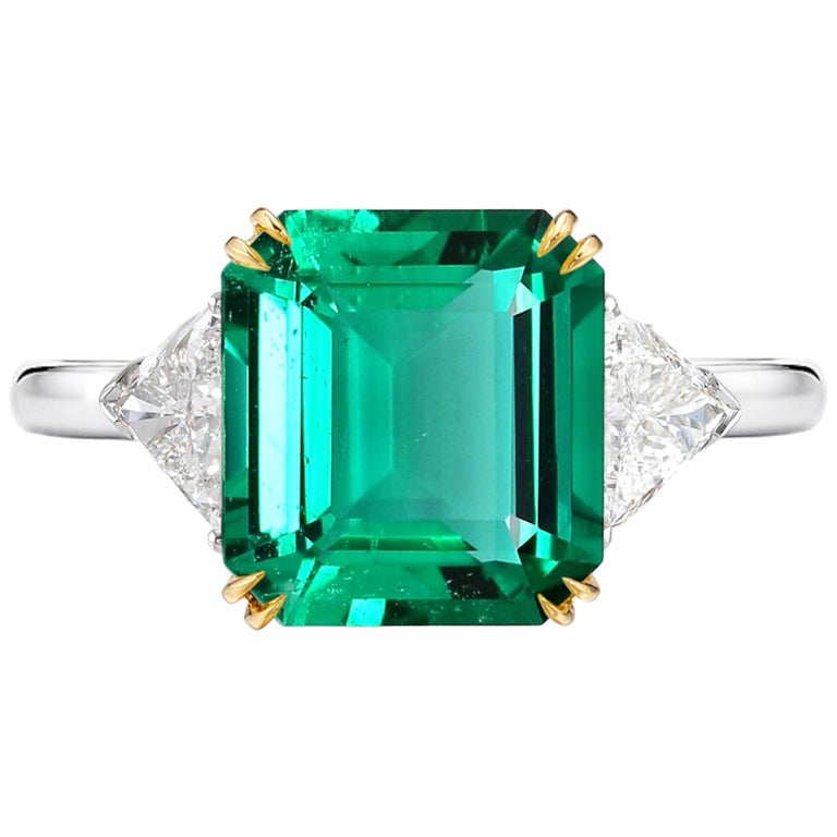 IGI Certified Minor Oil Green Emerald Diamond Ring For Sale at 1stDibs