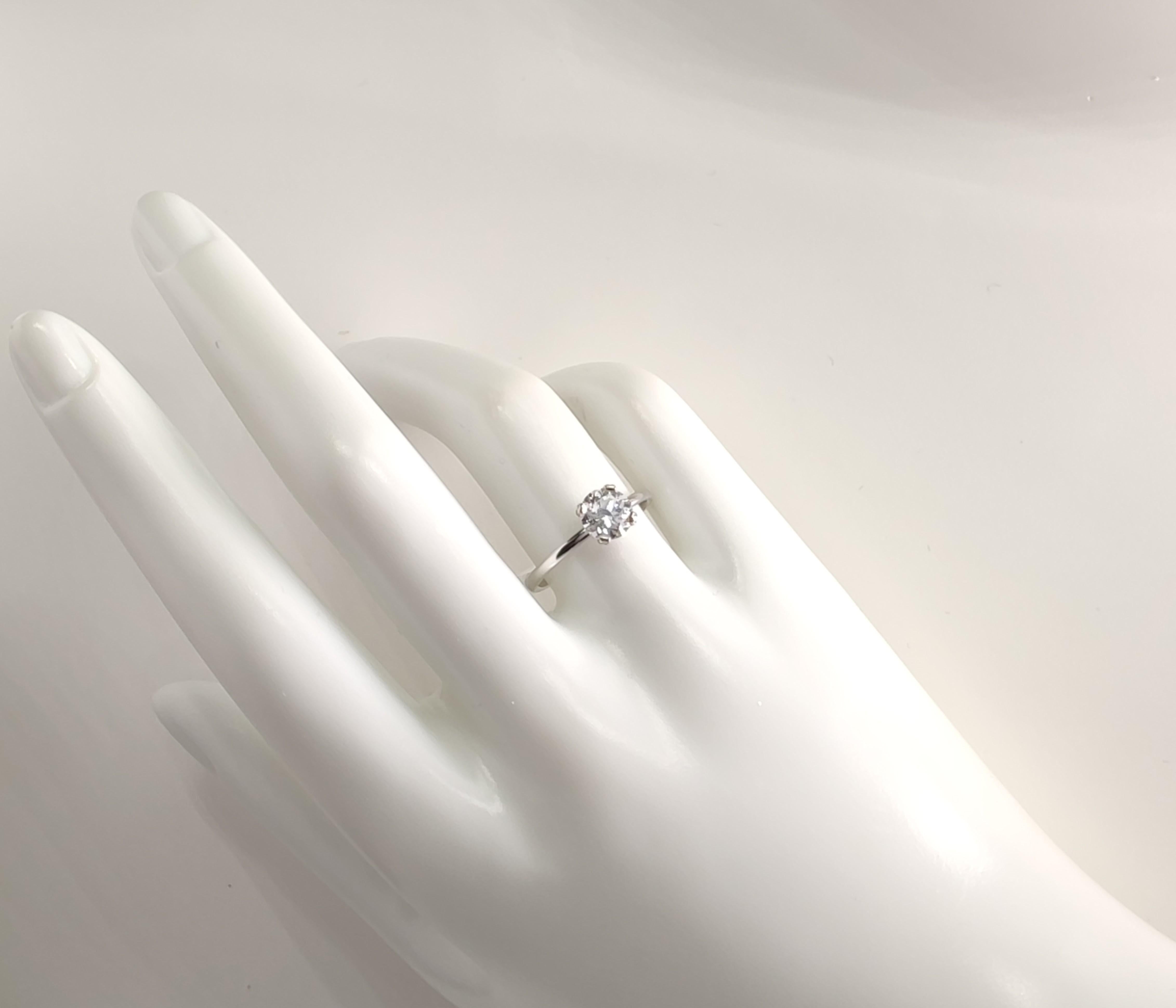 Anillo solitario de compromiso con diamante natural certificado IGI de 1,05 ct en oro blanco de 18 quilates en Nuevo estado para la venta en Sant Josep de sa Talaia, IB