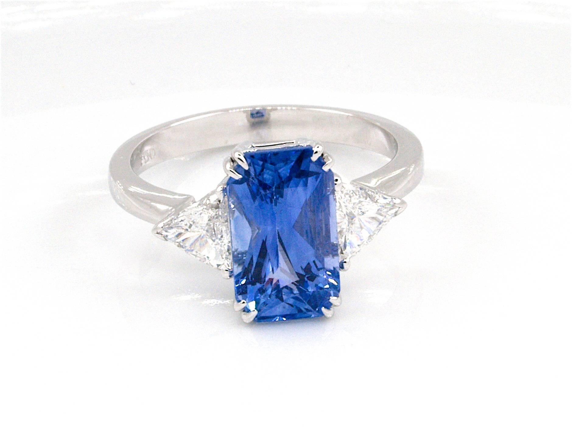              +++++++All realistic offers are welcome.+++++++

This sparkling Sapphire diamond ring is crafted in solid 18KT gold . It exposes at the center a natural corundum sapphire blue color with high transparency, measuring 10.77 x 6.37 x 5.18