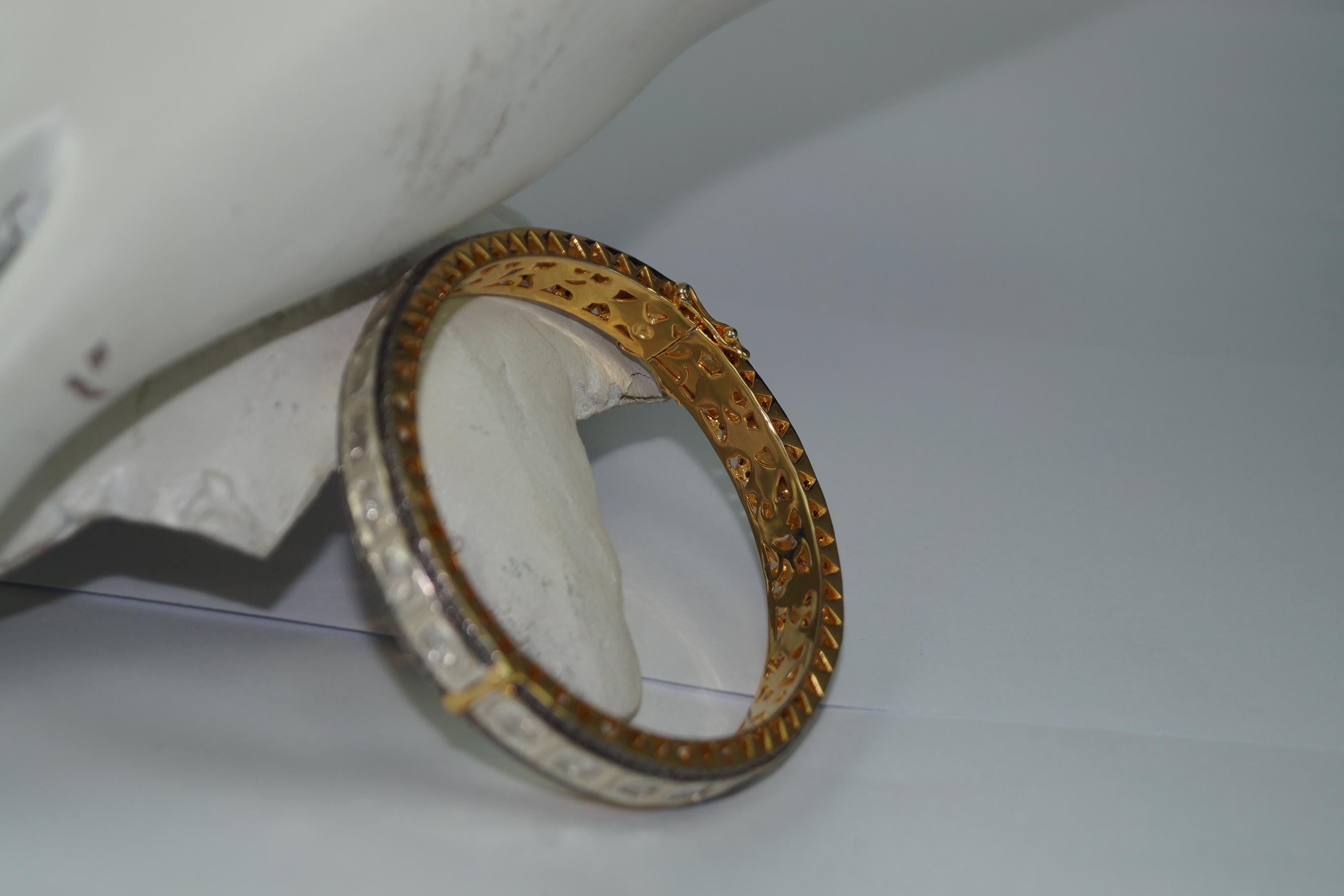 IGI-zertifiziertes Sterlingsilber-Armband mit natürlichen Diamanten und Gelbgoldbeschichtung im Angebot 5