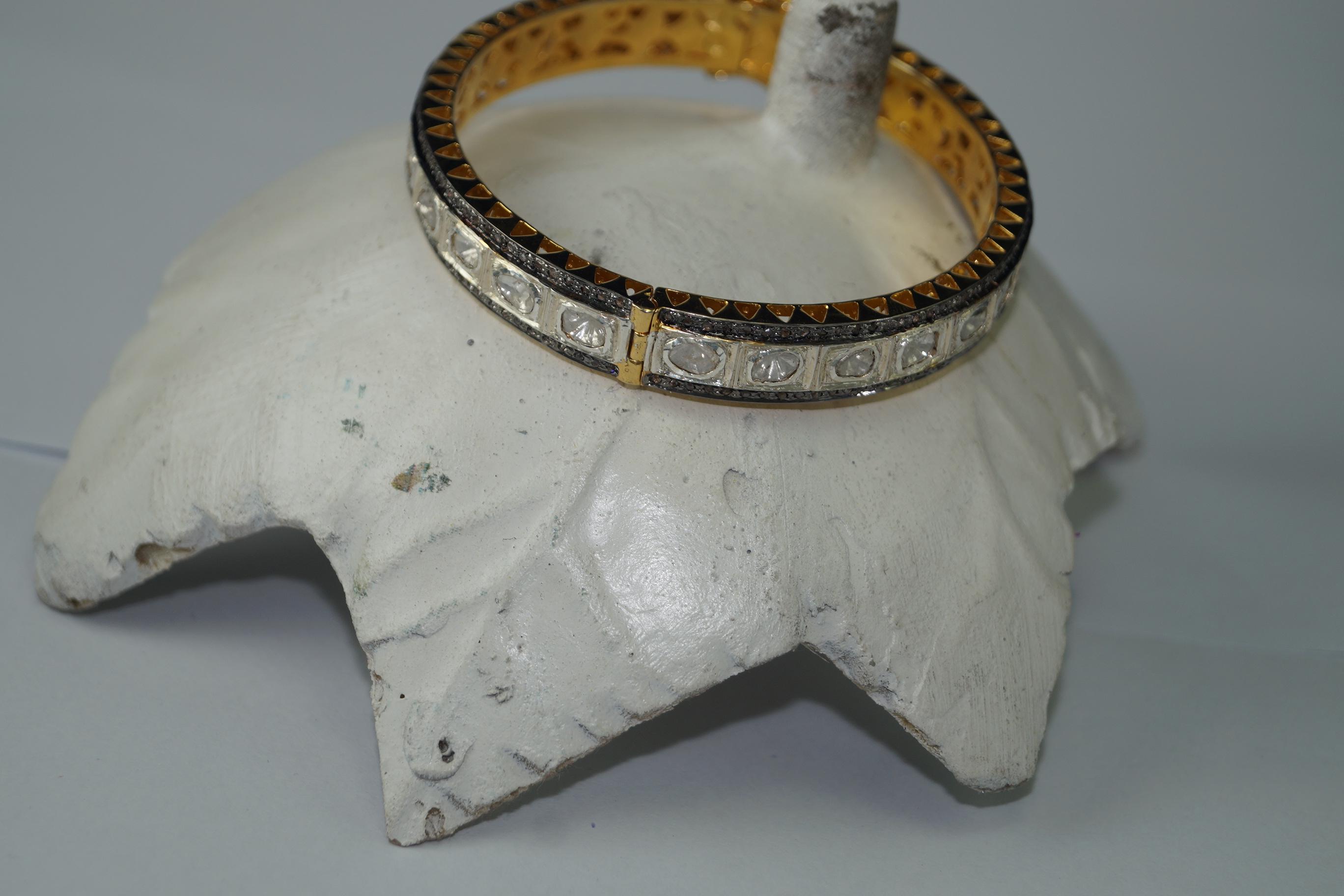 IGI-zertifiziertes Sterlingsilber-Armband mit natürlichen Diamanten und Gelbgoldbeschichtung im Angebot 1
