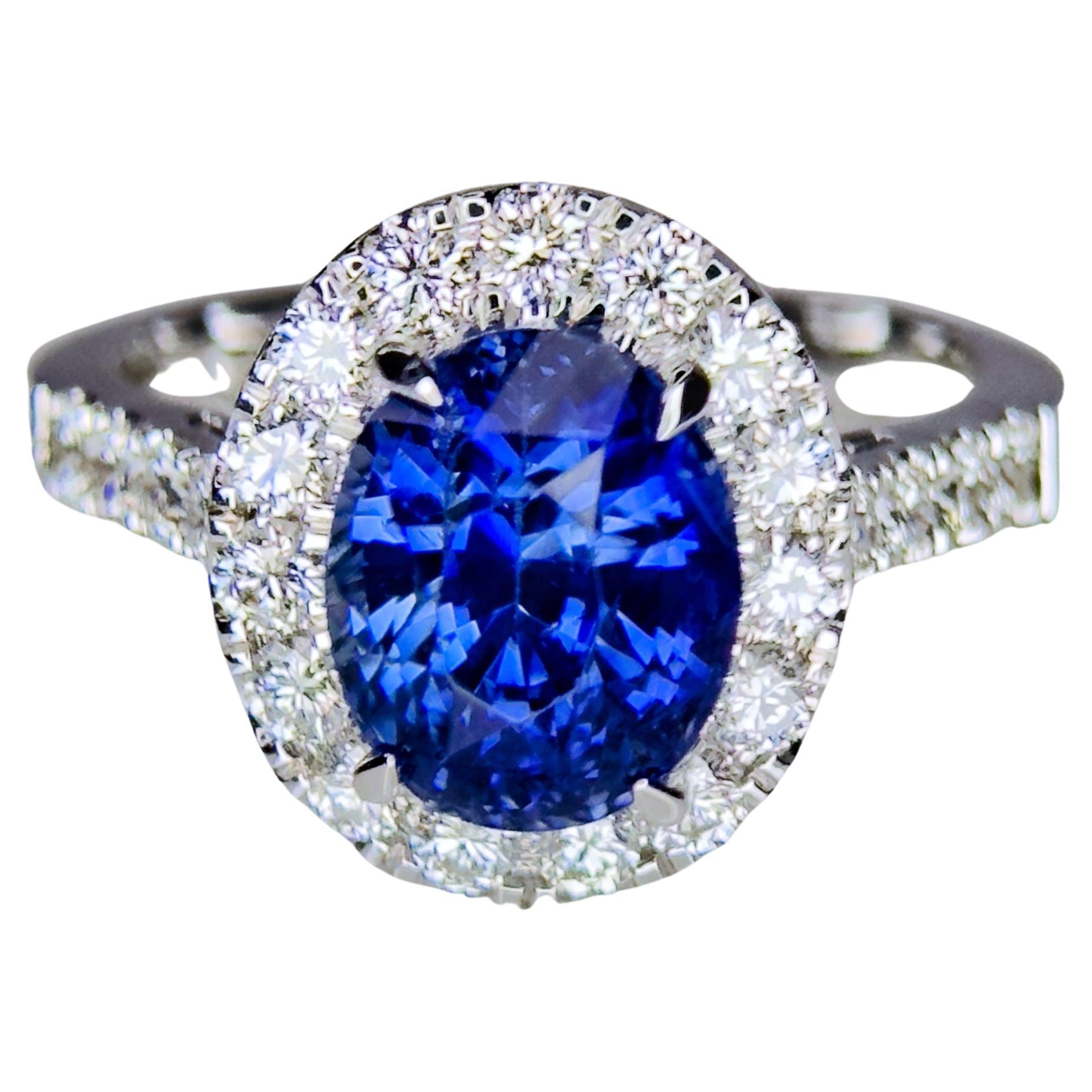 IGI Certified Natural Kashmir Blue Sapphire and VVS Diamond Ring For Sale