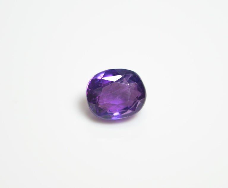 IGI Certified Natural Purple Sapphire of 1.13 Carat For Sale 1