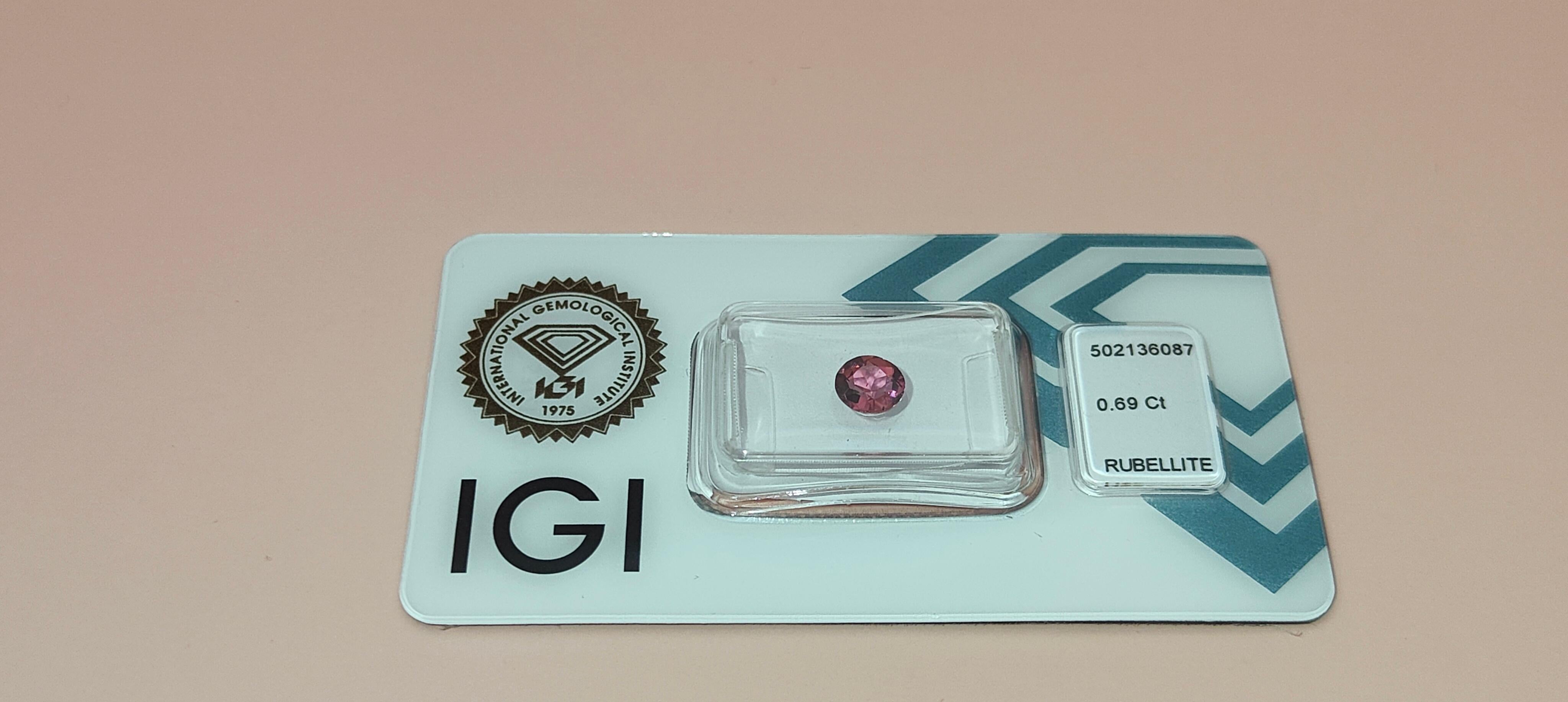 Contemporary IGI Certified Natural Purplish Pink Rubellite Tourmaline 0.69 Carat Gemstone For Sale