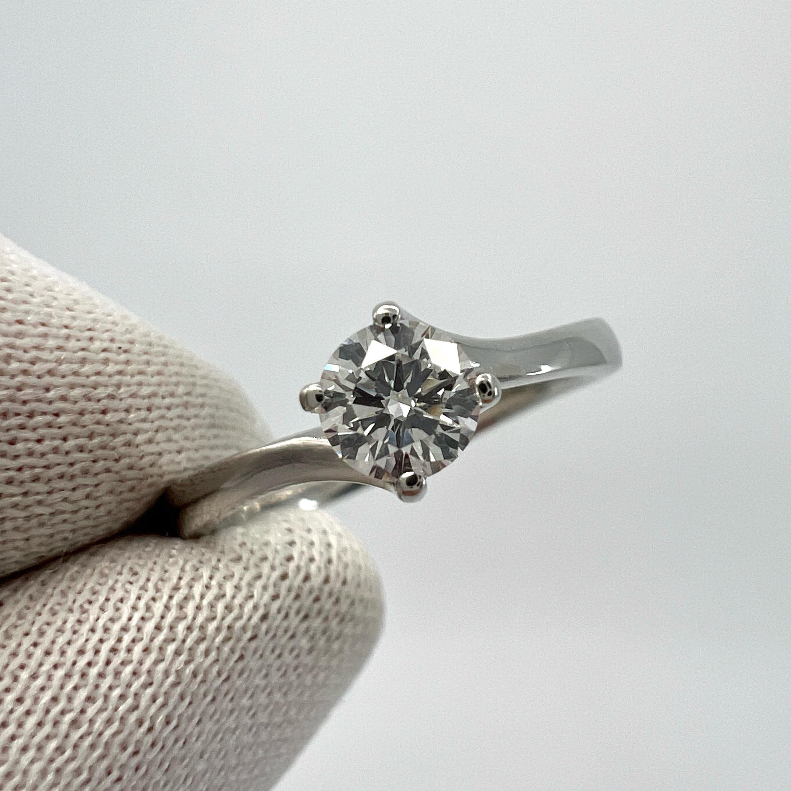 IGI Certificado Diamante Natural Redondo D Flawless Anillo Solitario de Platino 950 en venta 1