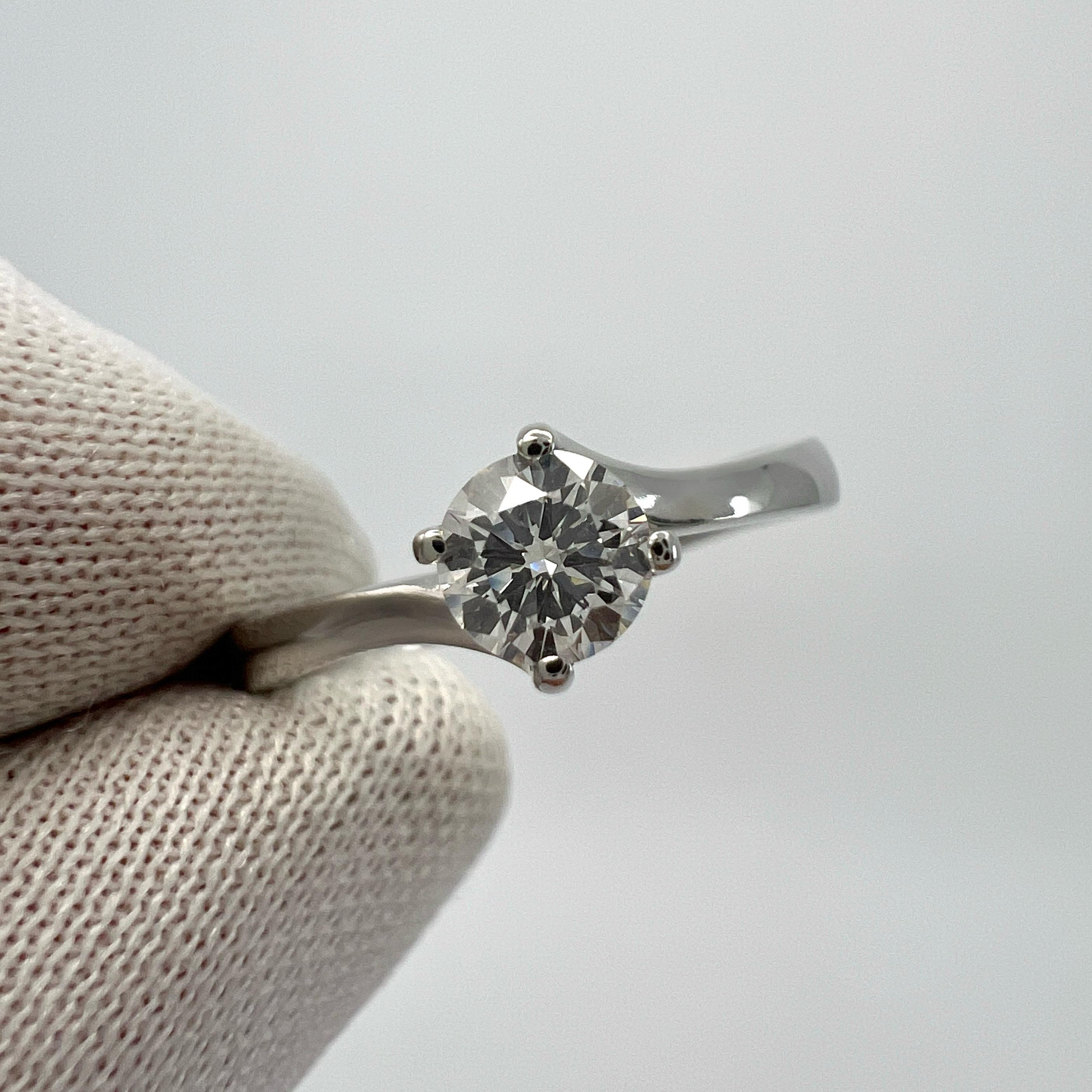 IGI Certificado Diamante Natural Redondo D Flawless Anillo Solitario de Platino 950 en venta 3