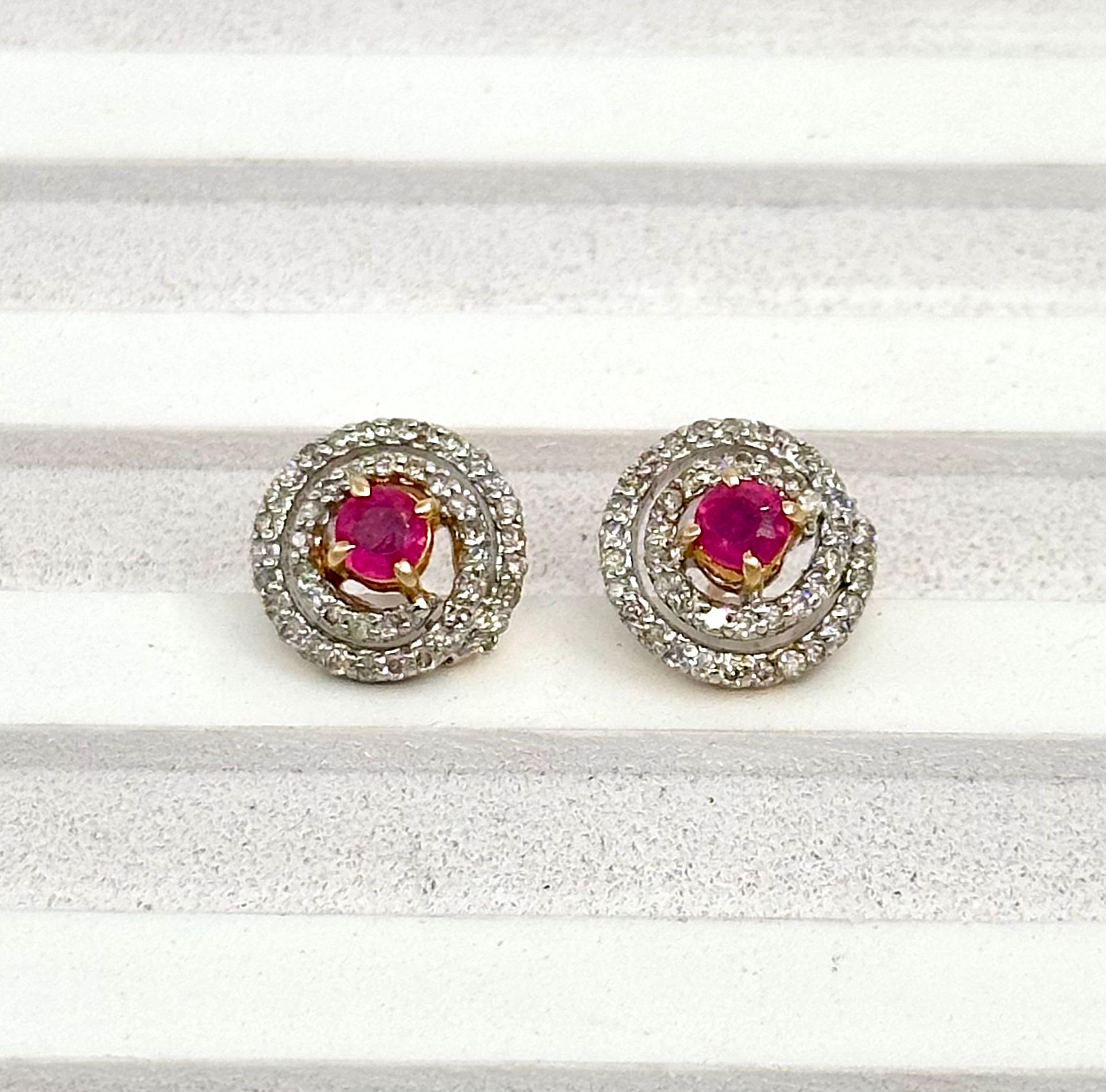 IGI certified Natural ruby brilliant cut diamond 14K gold stud round earrings In New Condition For Sale In Delhi, DL