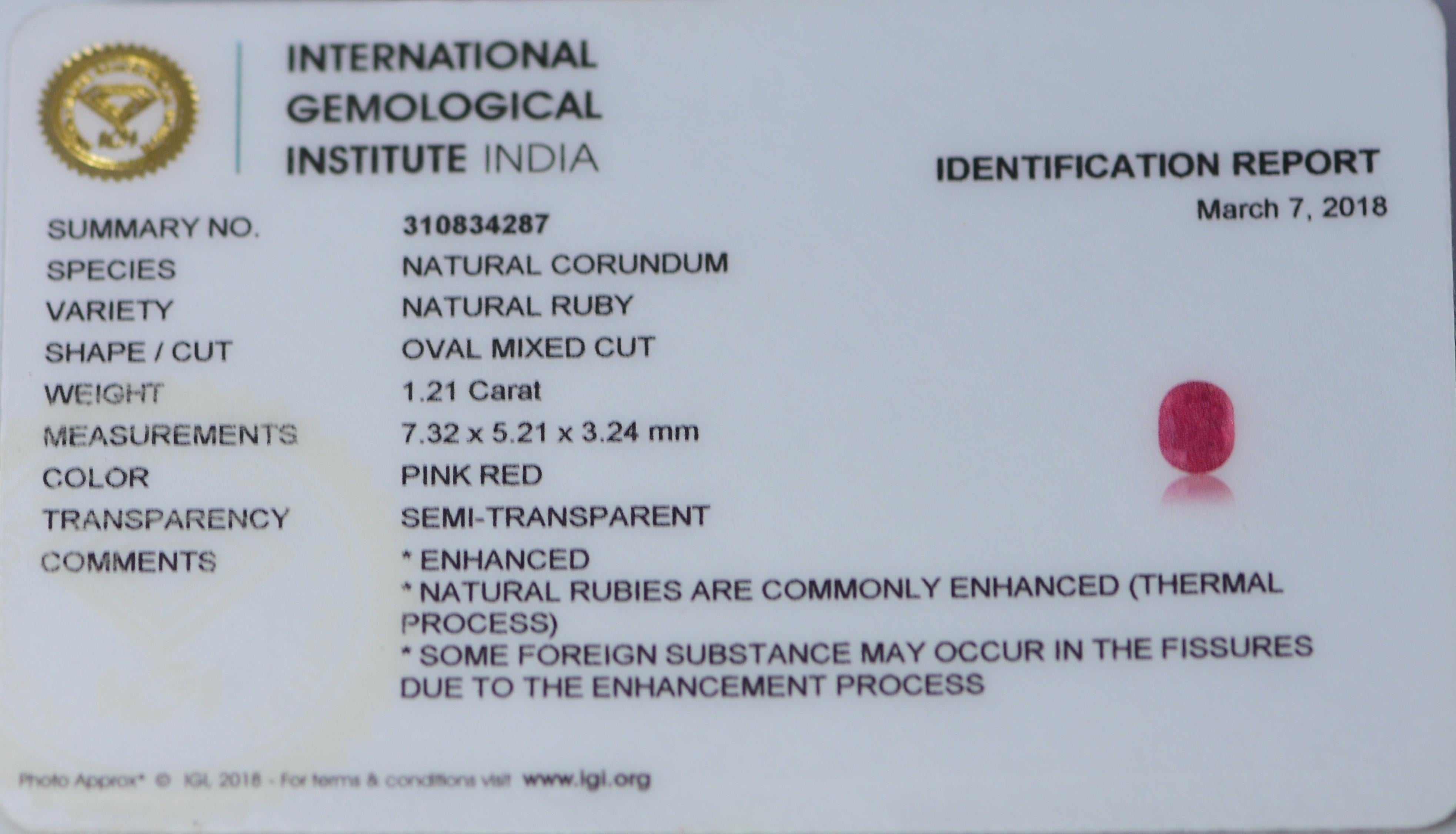 Women's or Men's IGI Certified Natural Ruby of 1.21 Carat For Sale