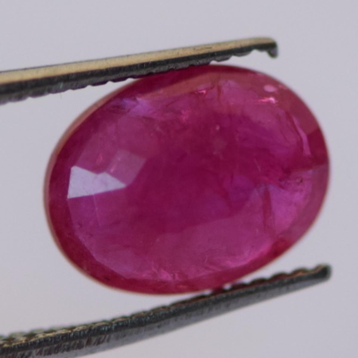 Oval Cut IGI Certified Natural Ruby of 1.89 Carat For Sale
