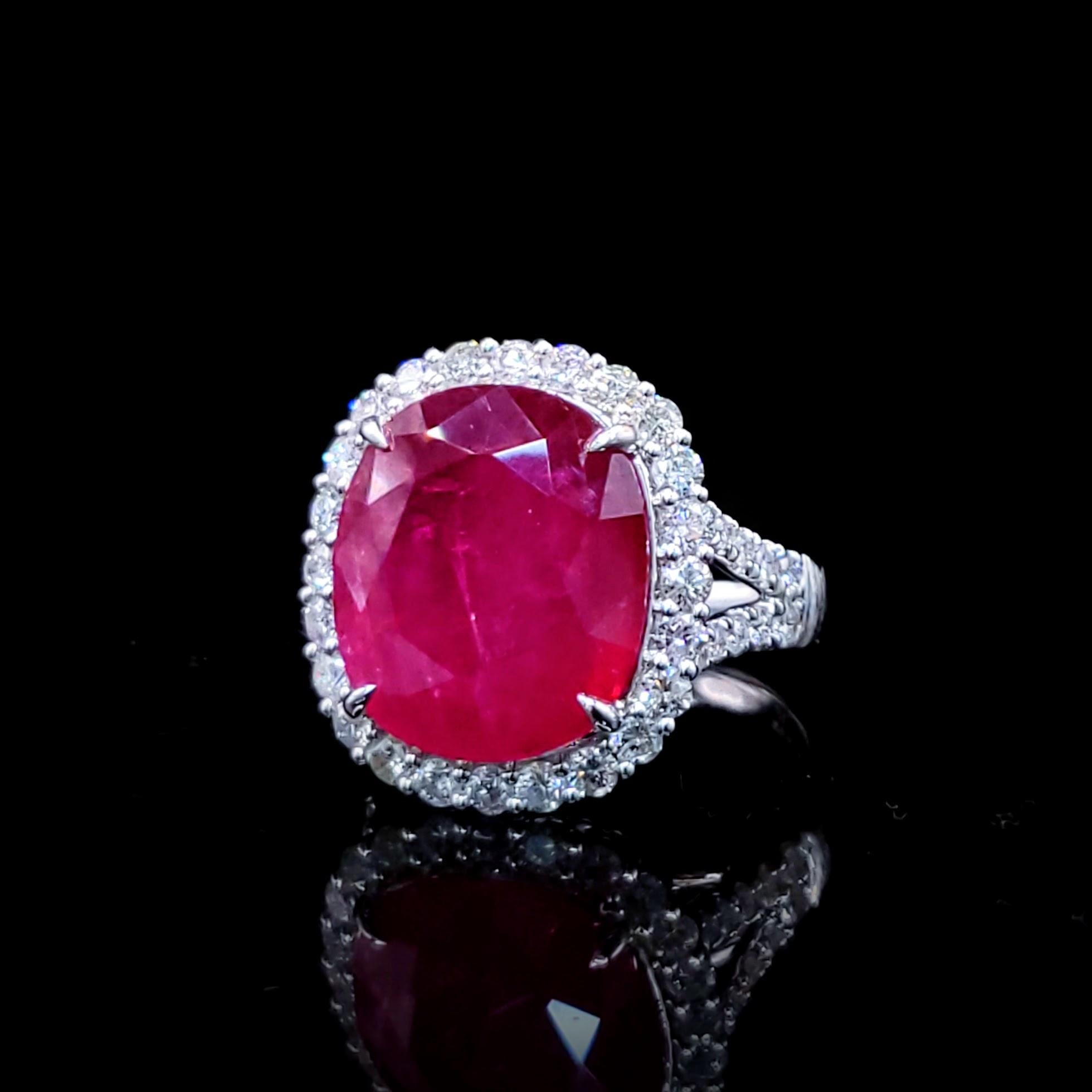 IGI-zertifizierter seltener 11,96 Karat Rubin- und Diamantring aus 18 Karat Weißgold im Angebot 6