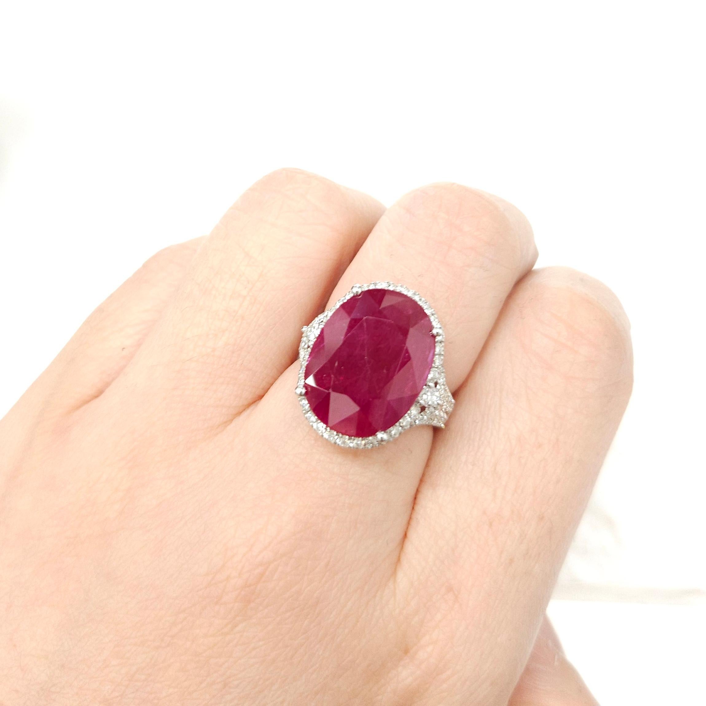 IGI Certified Rare 14.13 Carat Burma Ruby & Diamond Ring in 18K White Gold For Sale 8