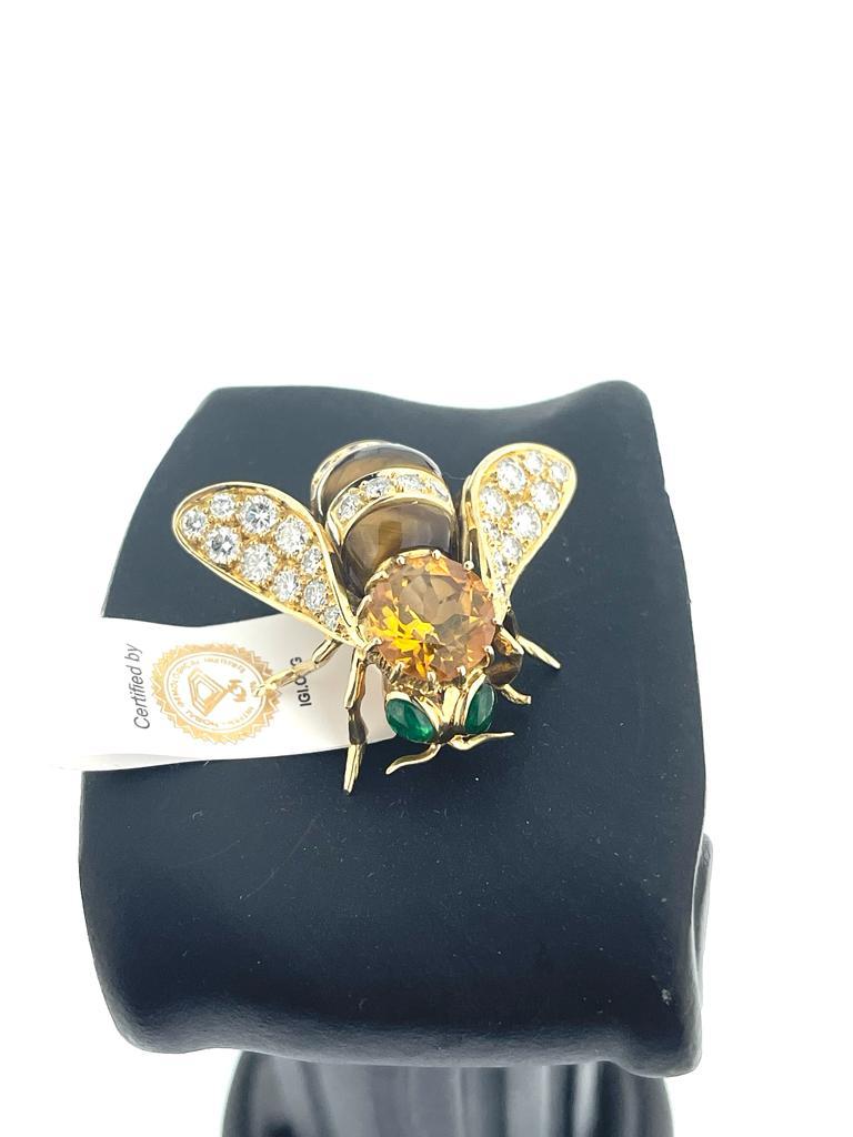 Mixed Cut IGI Certified René Kreiss Bee Brooche Yellow Gold and Gemstones For Sale