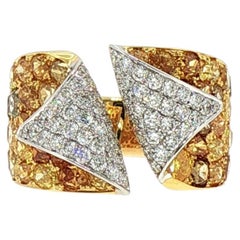 IGI Certified Ring with Natural Fancy Color Diamonds and White diamonds 18K Gold