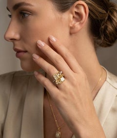 Bague certifiée IGI sertie de diamants naturels de couleur fantaisie taillés en rosette, en or 18 carats