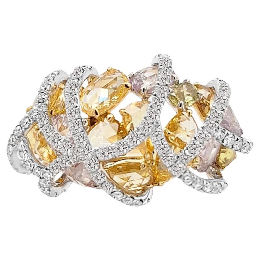 IGI Certified Rosecut 2,68ct Anillo de diamantes de color fantasía y diamantes blancos en venta
