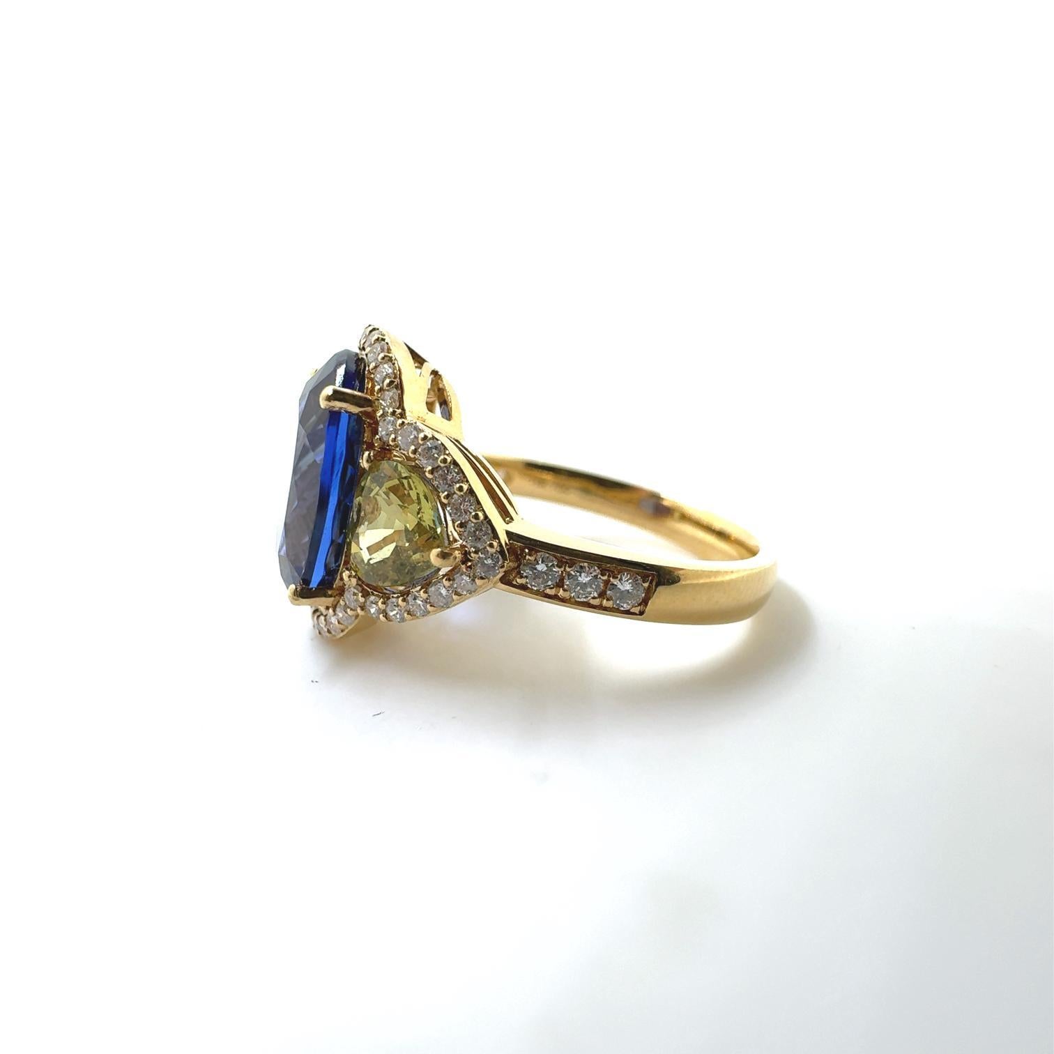 IGI Certified 4.26 Ct Tanzanite Yellow Sapphire Diamond Ring in 14K Yellow Gold For Sale 1