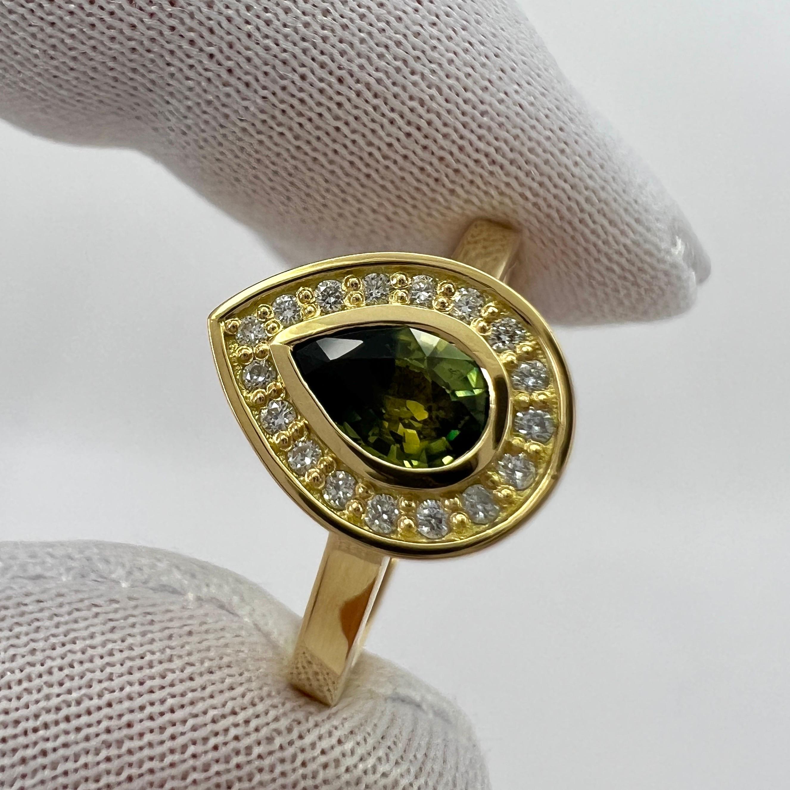 IGI Certified Unique Bi Colour Sapphire & Diamond 18k Yellow Gold Halo Ring For Sale 1