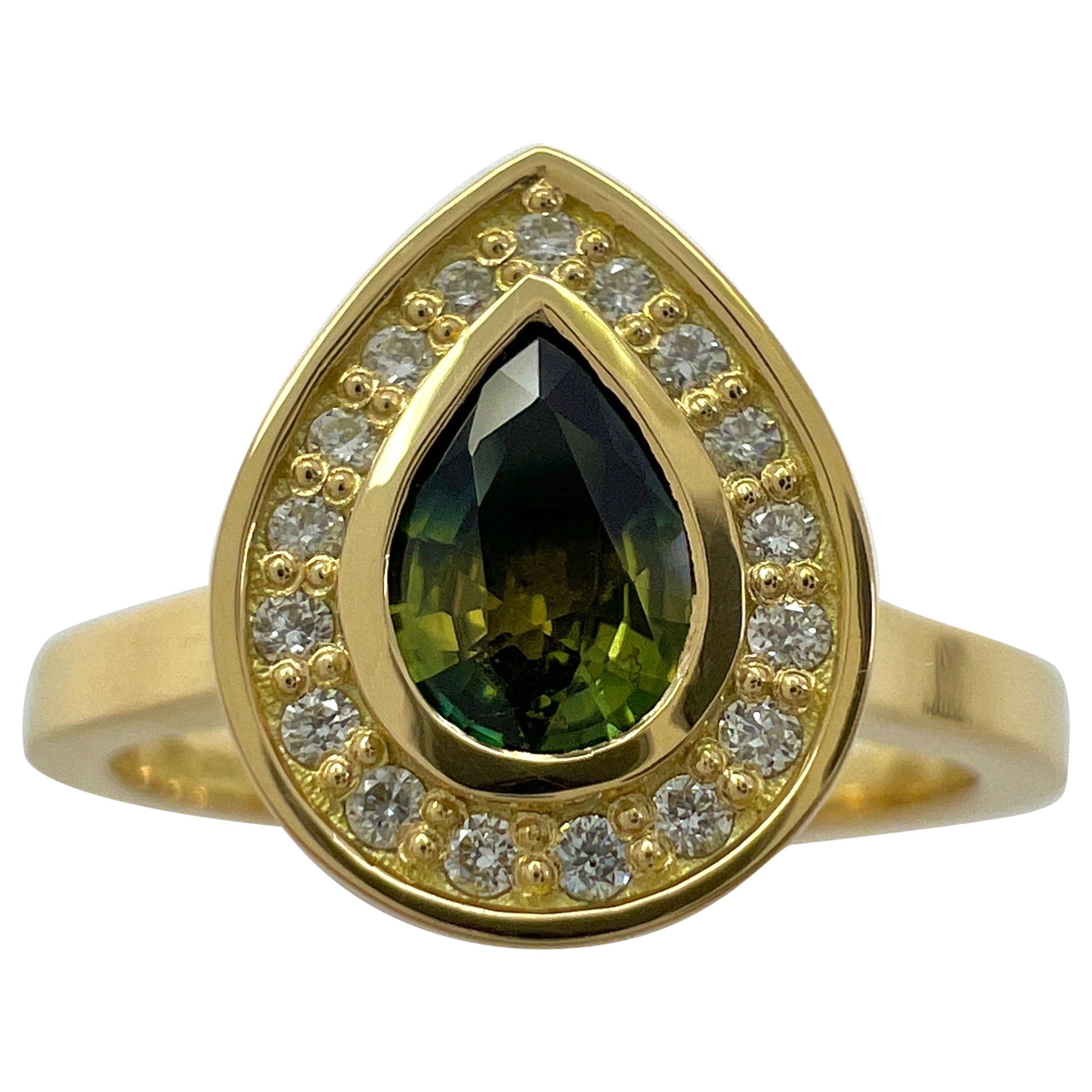IGI Certified Unique Bi Colour Sapphire 
Diamond 18k Yellow Gold Halo Ring