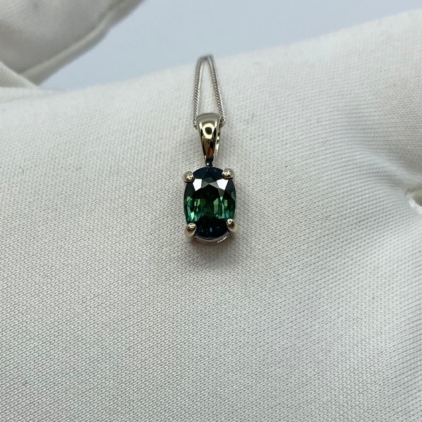 IGI Certified Untreated Bi Color Sapphire Blue Green Oval Cut Pendant Necklace In New Condition In Birmingham, GB