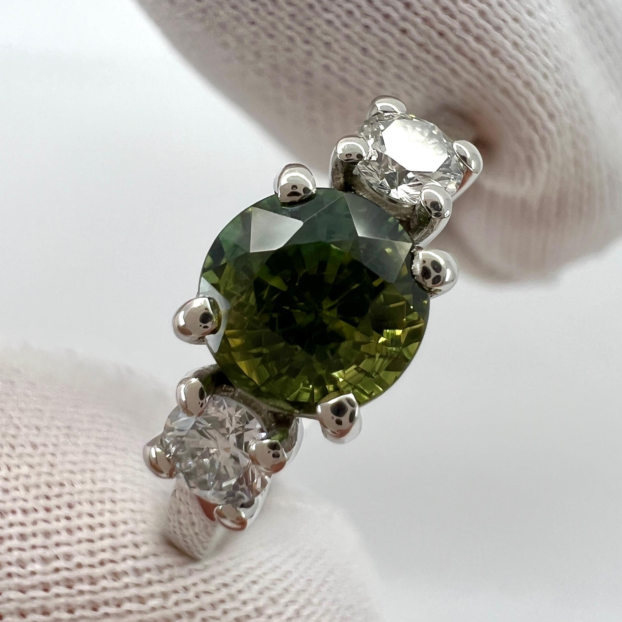 IGI Certified Untreated Bi Colour Sapphire & Diamond Three Stone Platinum Ring In New Condition For Sale In Birmingham, GB