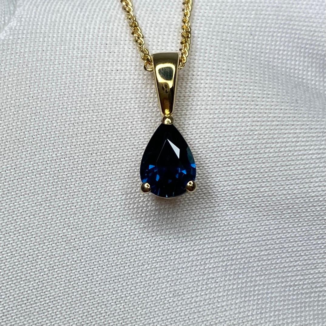 IGI Certified Untreated Deep Blue Sapphire Pear Teardrop 18k Yellow Gold Pendant In New Condition For Sale In Birmingham, GB