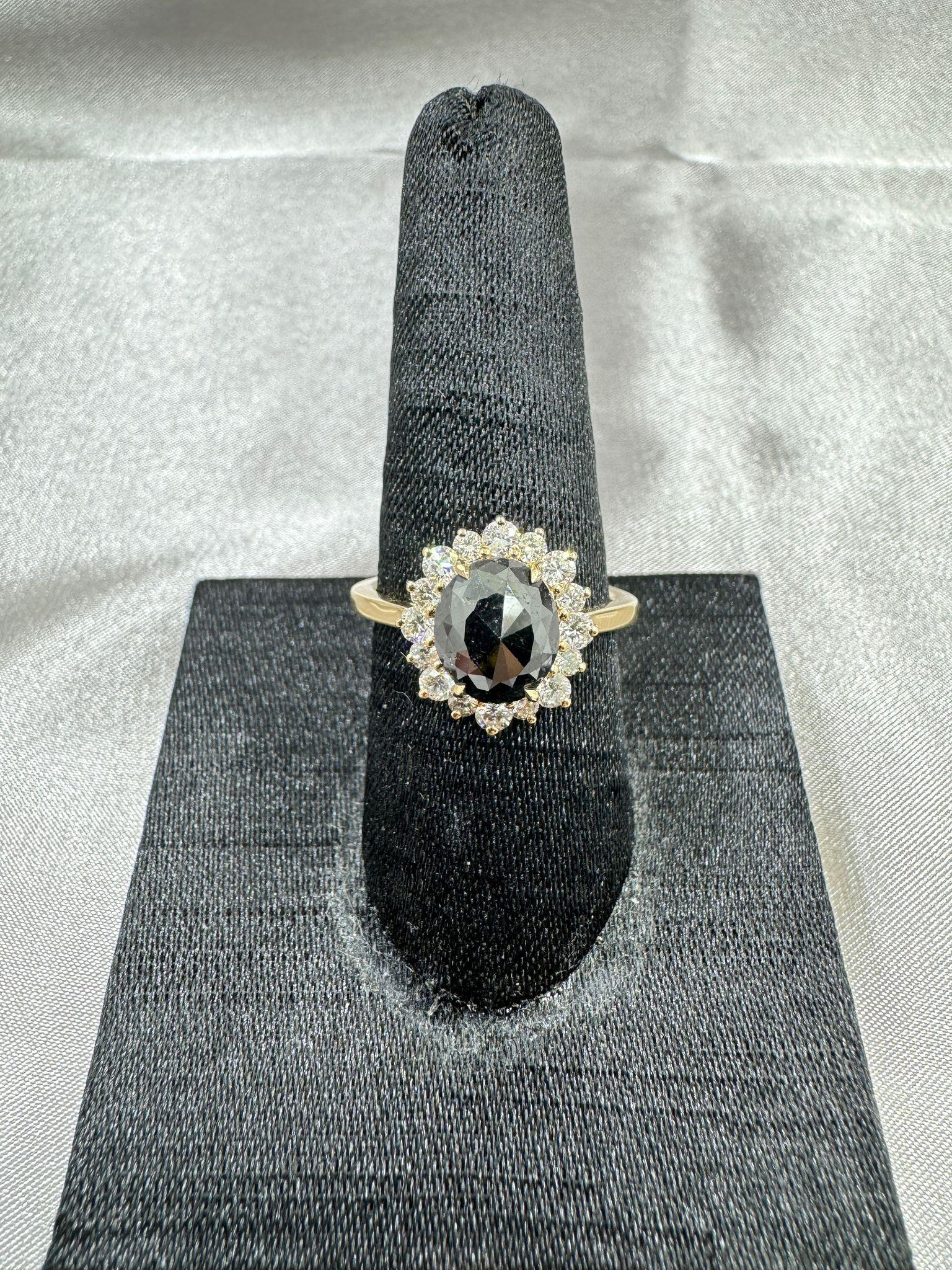 IGI CERTIFICADO Anillo vintage de diamantes negros de 2,27 quilates en oro amarillo de 14 quilates en Nuevo estado para la venta en Hong Kong, HK