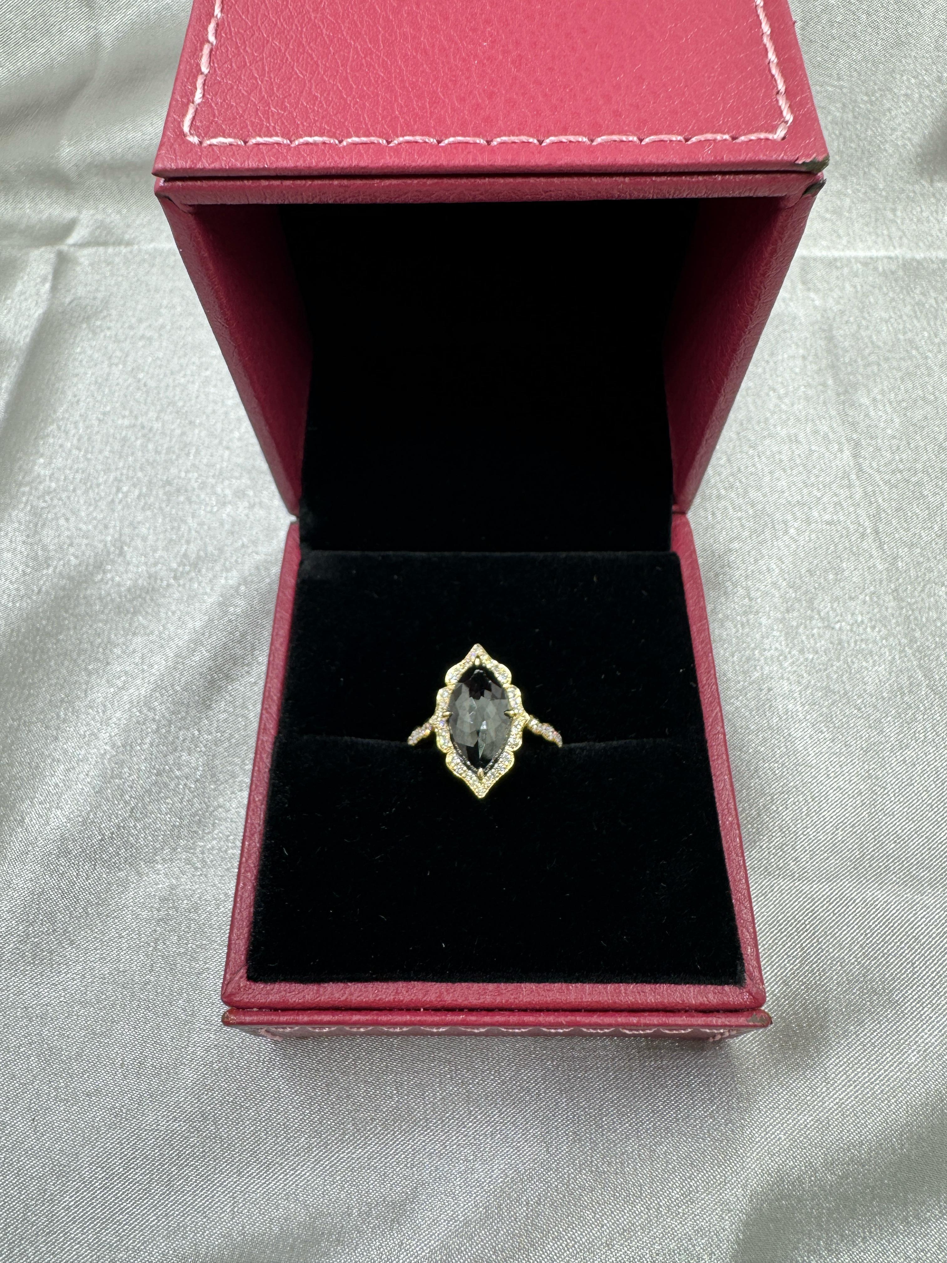 Women's IGI CERTIFIED Vintage 3.63 Carat Black Diamond Ring in 14 Karat Yellow Gold For Sale
