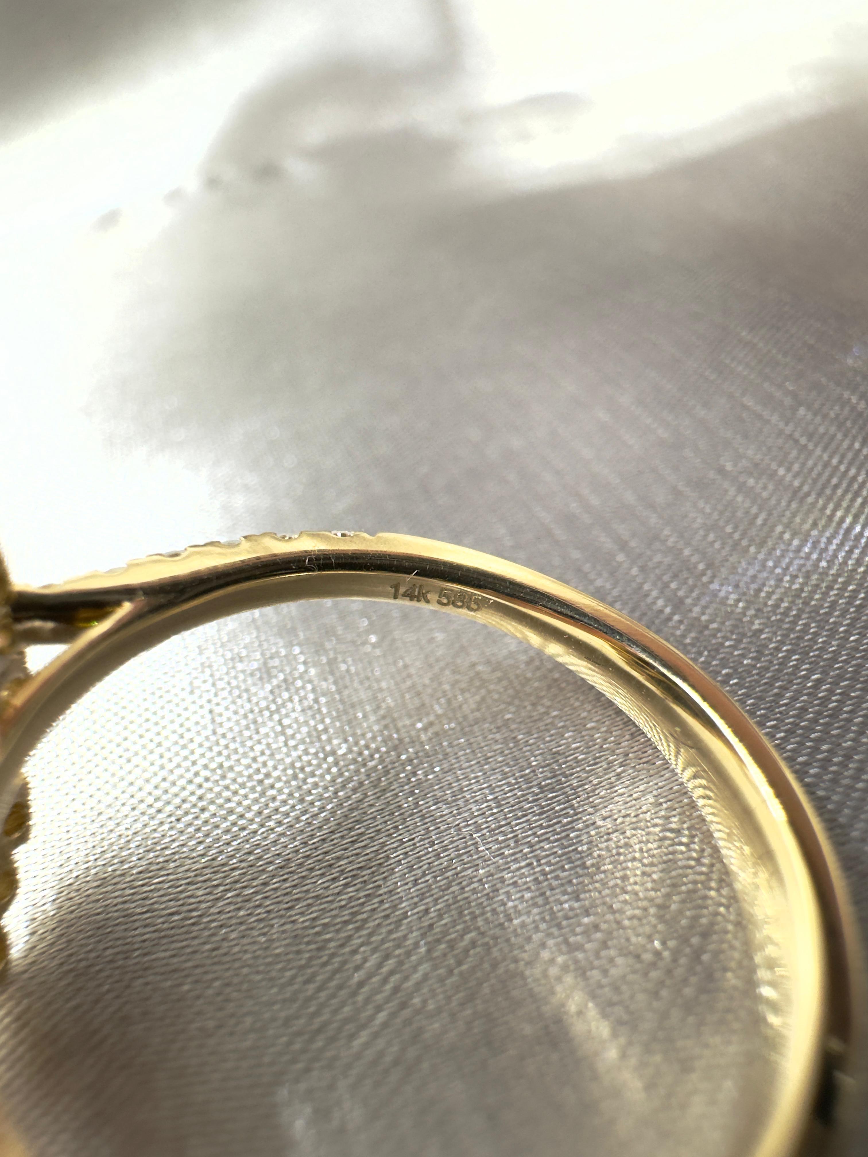 Women's IGI CERTIFIED Vintage 5.70 Carat Black Diamond Ring in 14 Karat Yellow Gold For Sale