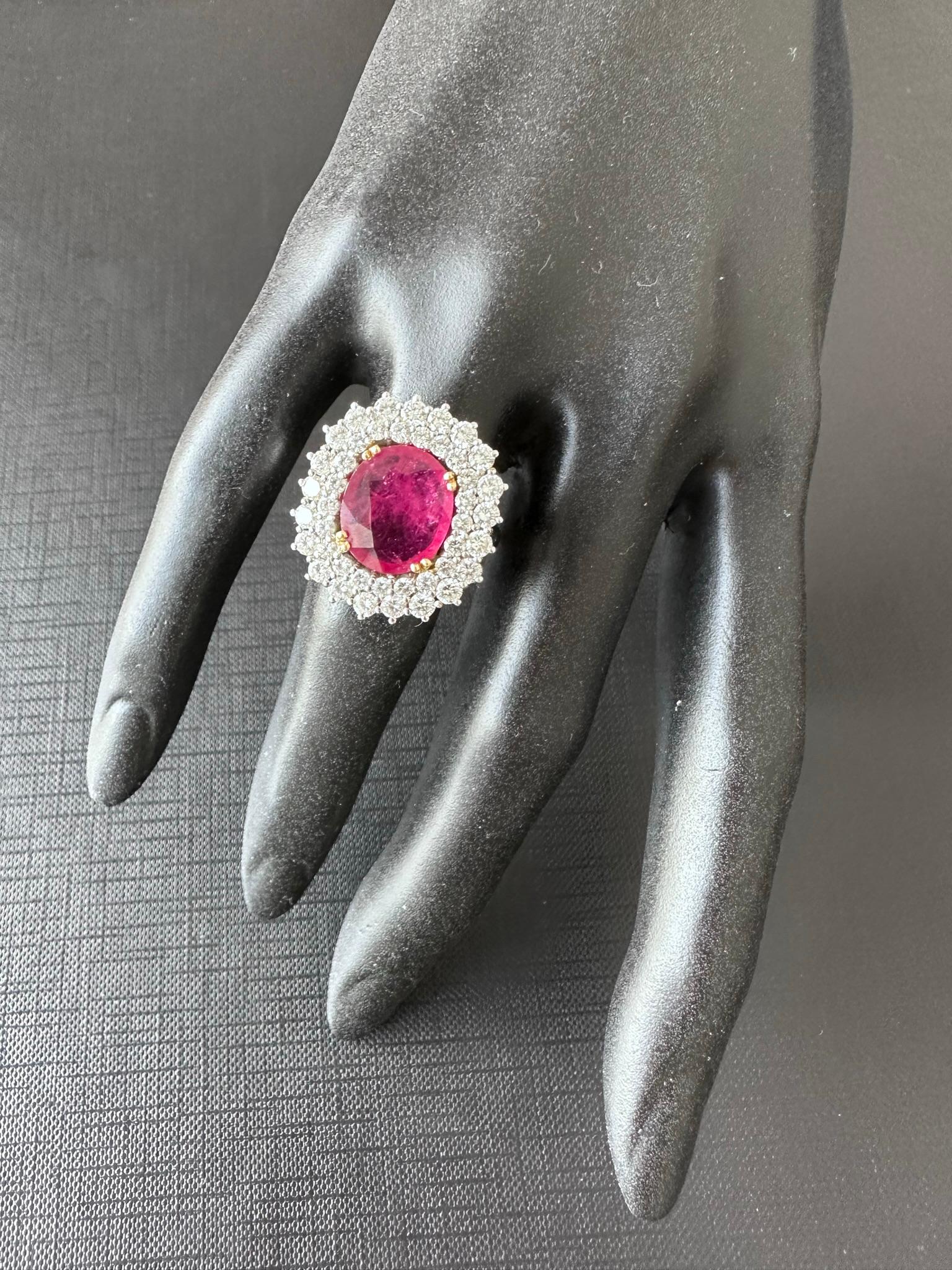 IGI Certified White Gold Diamonds and 3.40ct Ruby Cocktail Ring  For Sale 3