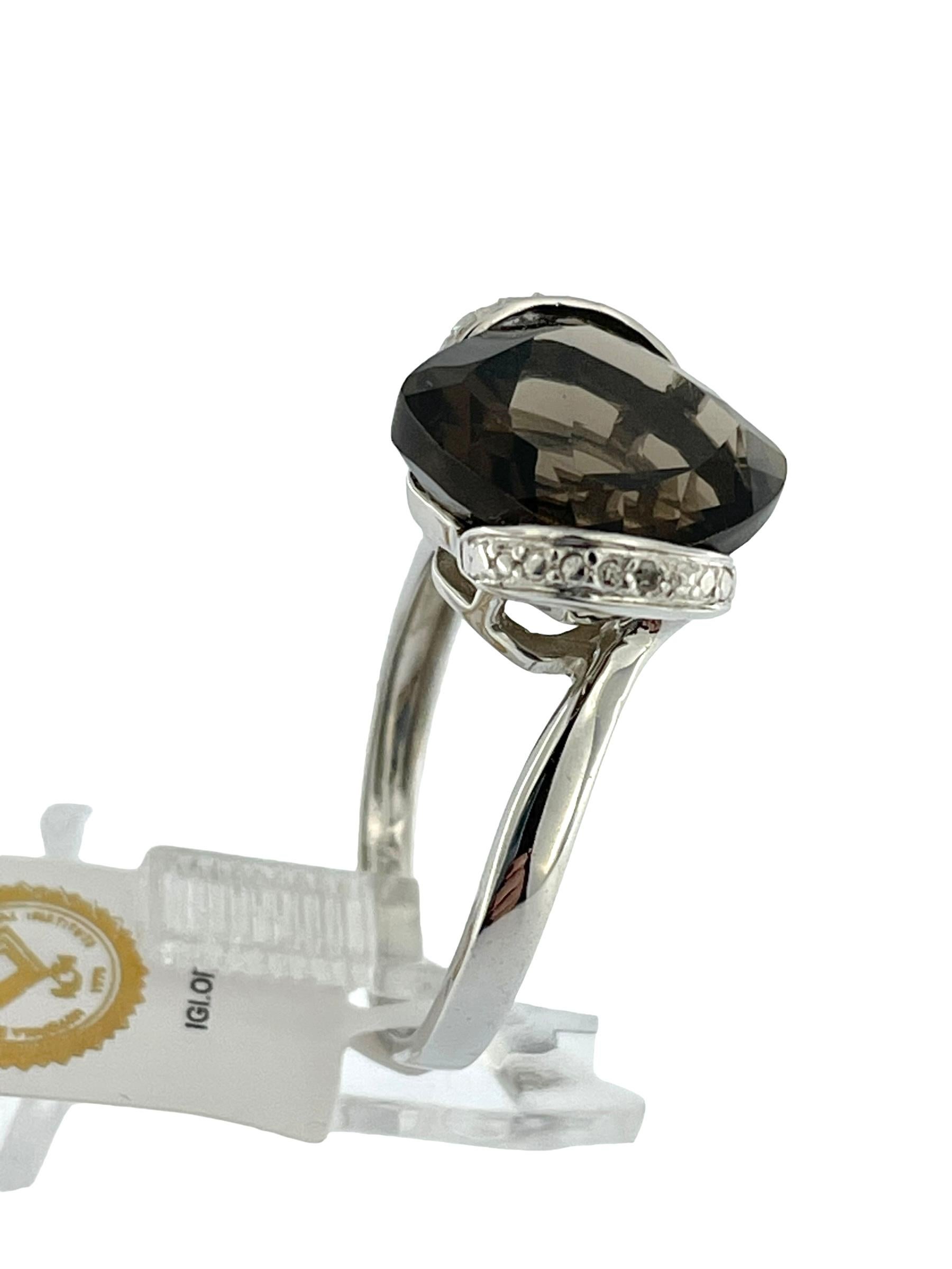Mixed Cut IGI Certified White Gold Diamonds and Smoky Quartz Cocktail Ring  For Sale