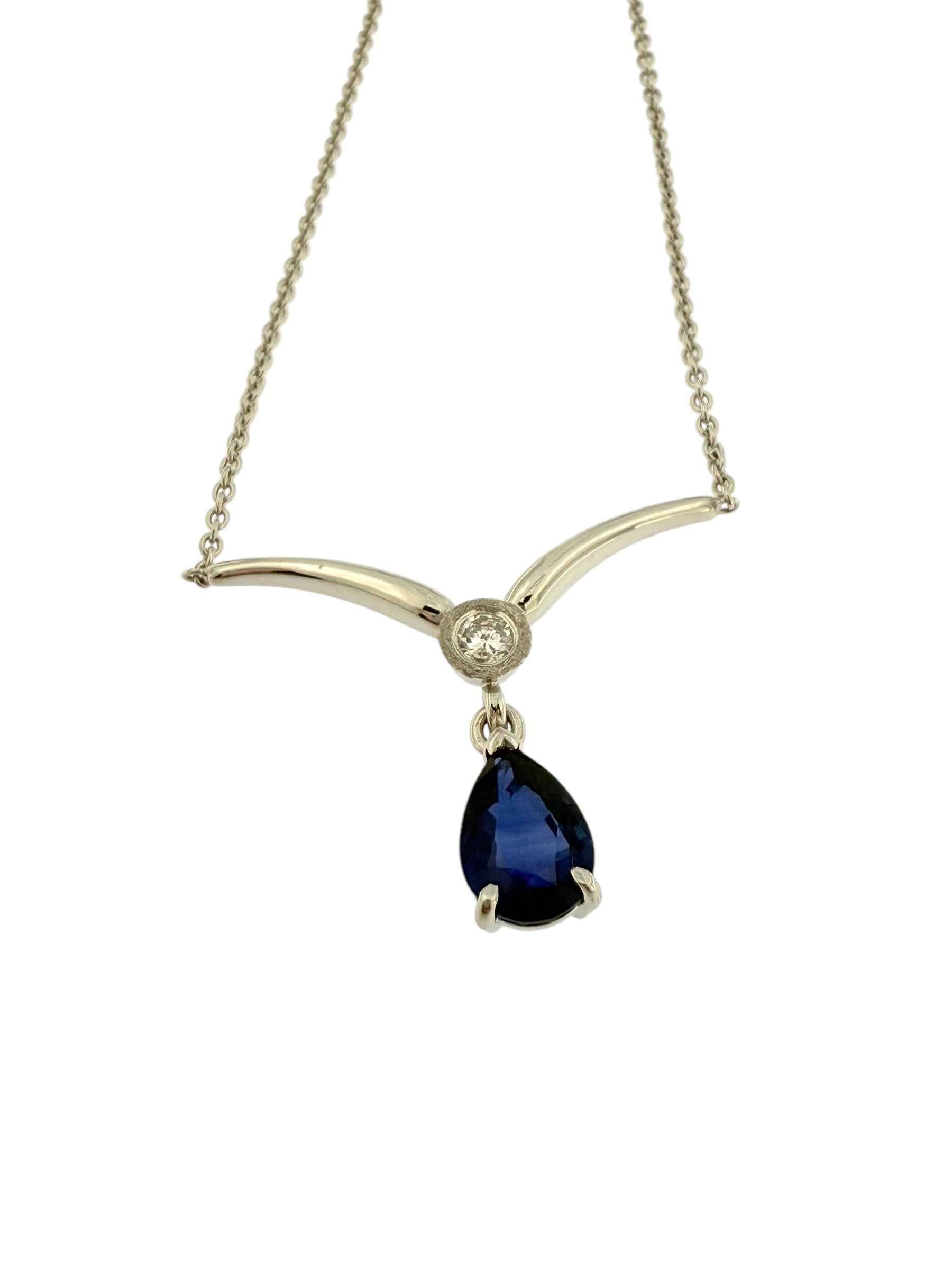 IGI Certified White Gold Necklace with Sapphire and Diamond In Excellent Condition For Sale In Esch sur Alzette, Esch-sur-Alzette