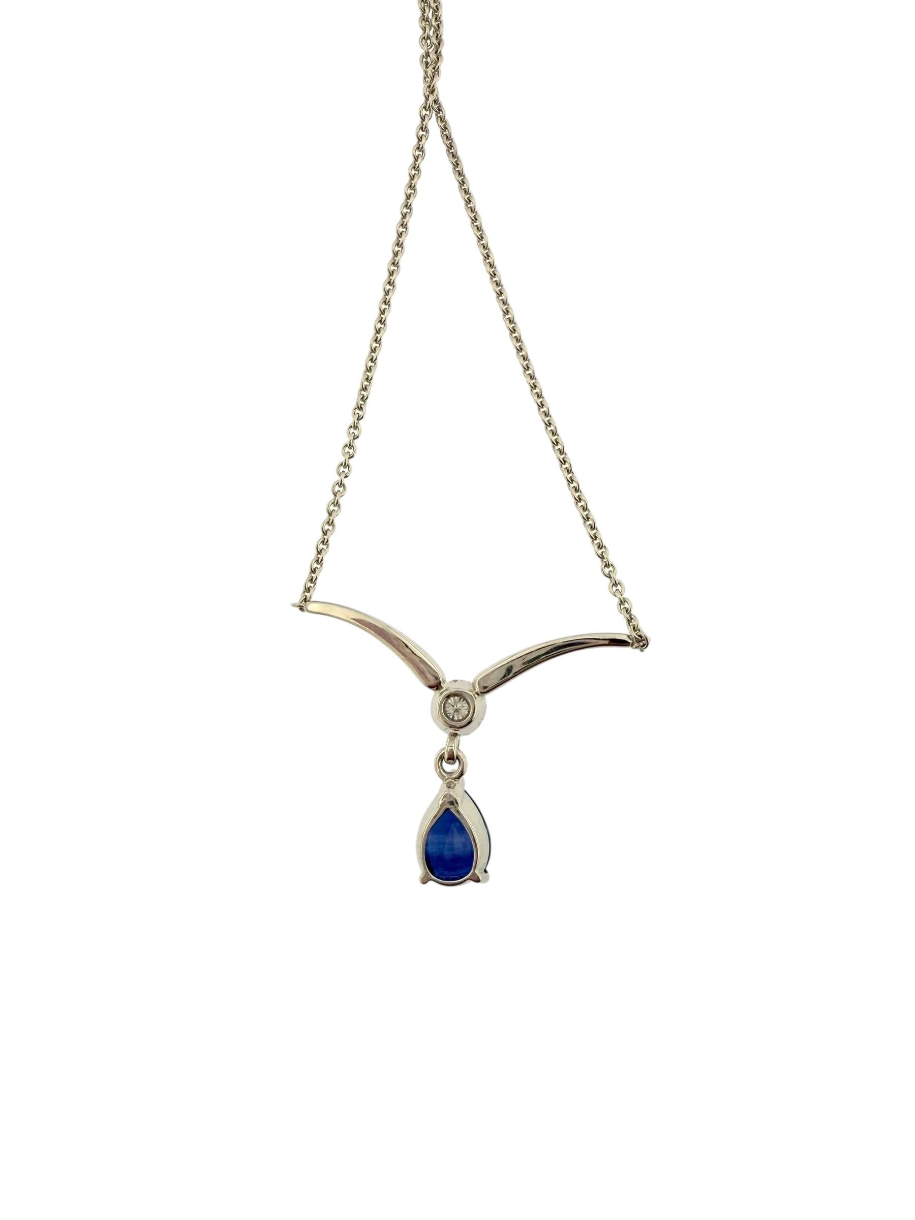 IGI Certified White Gold Necklace with Sapphire and Diamond For Sale 1