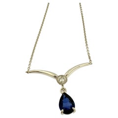 IGI Certified White Gold Necklace with Sapphire and Diamond