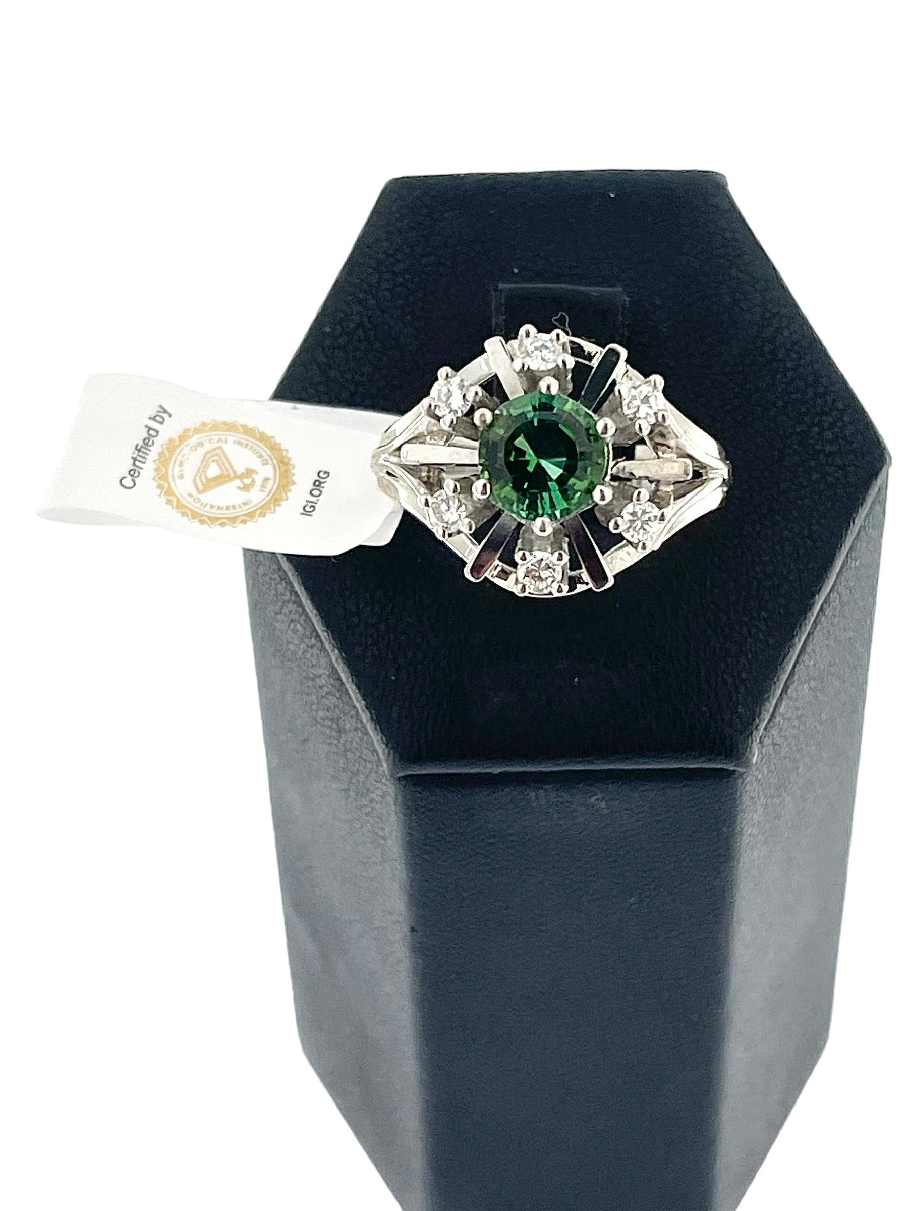 IGI Certified White Gold Ring with Verdelite Tourmaline and Diamonds In Good Condition For Sale In Esch-Sur-Alzette, LU