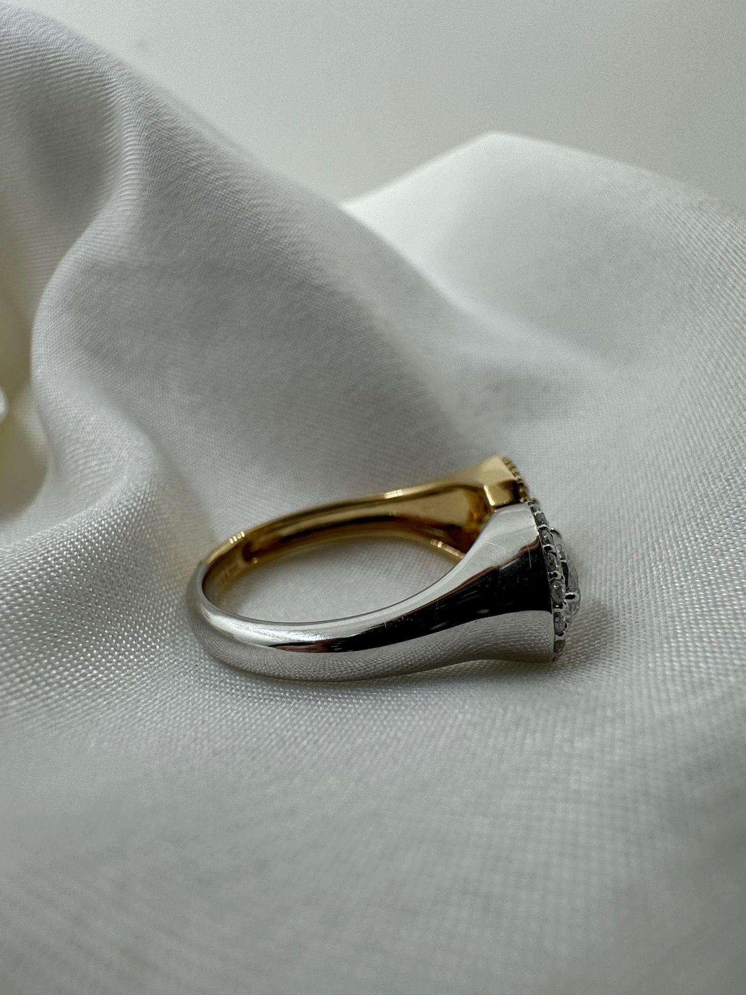 Toi Et Moi-Ring aus 18 Karat, IGI-zertifizierter gelber Smaragd, Diamant und birnenförmiger Diamant  im Zustand „Neu“ im Angebot in Hong Kong, HK