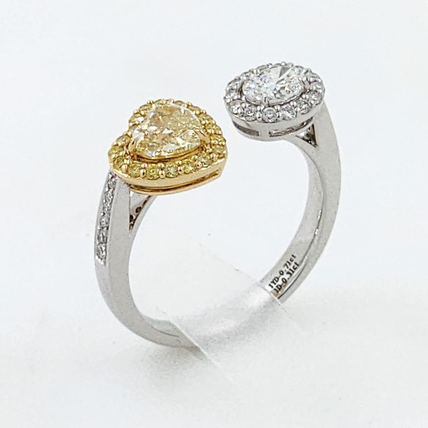 IGI CERTIFIED Yellow Heart Diamond and Oval Diamond Toi Et Moi Ring in 18k Gold For Sale 1