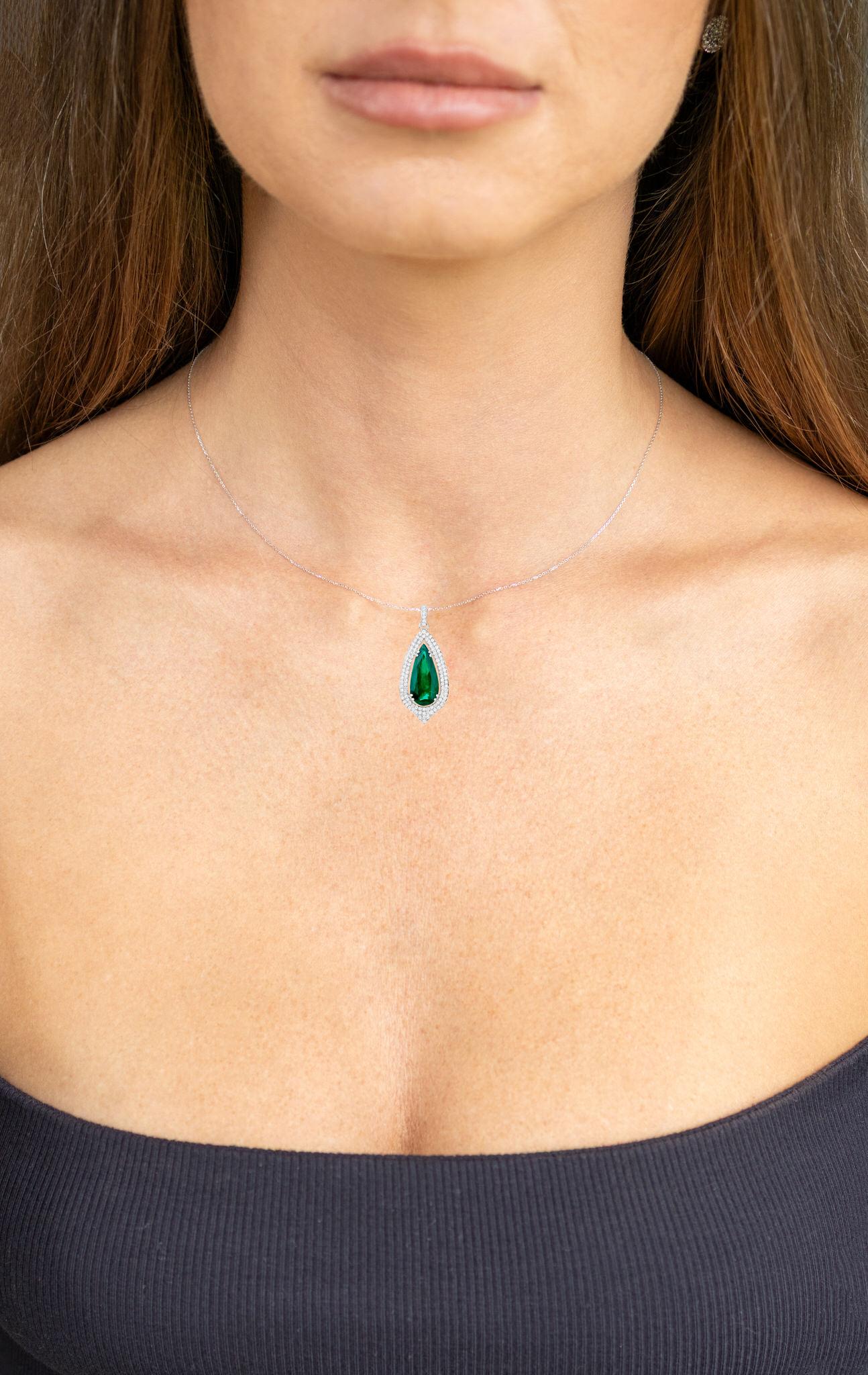 Pear Cut IGI Certified Zambian Emerald Necklace With Diamonds 5.37 Carats 14K White Gold For Sale