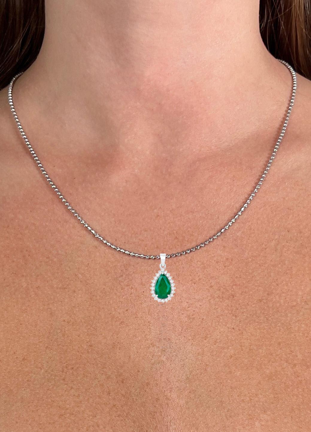 IGI Certified Zambian Emerald Pendant Necklace 3.07 Carats 14K White Gold In Excellent Condition In Laguna Niguel, CA