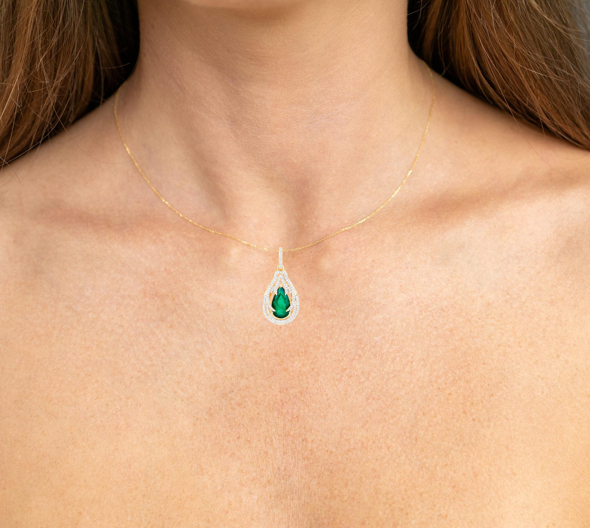 It comes with the IGI Certificate
All Gemstones are Natural
Zambian Emerald = 2.35 Carat
125 Diamonds = 0.36 Carats
Metal: 14K Yellow Gold
Pendant Dimensions: 30 x 14 mm
