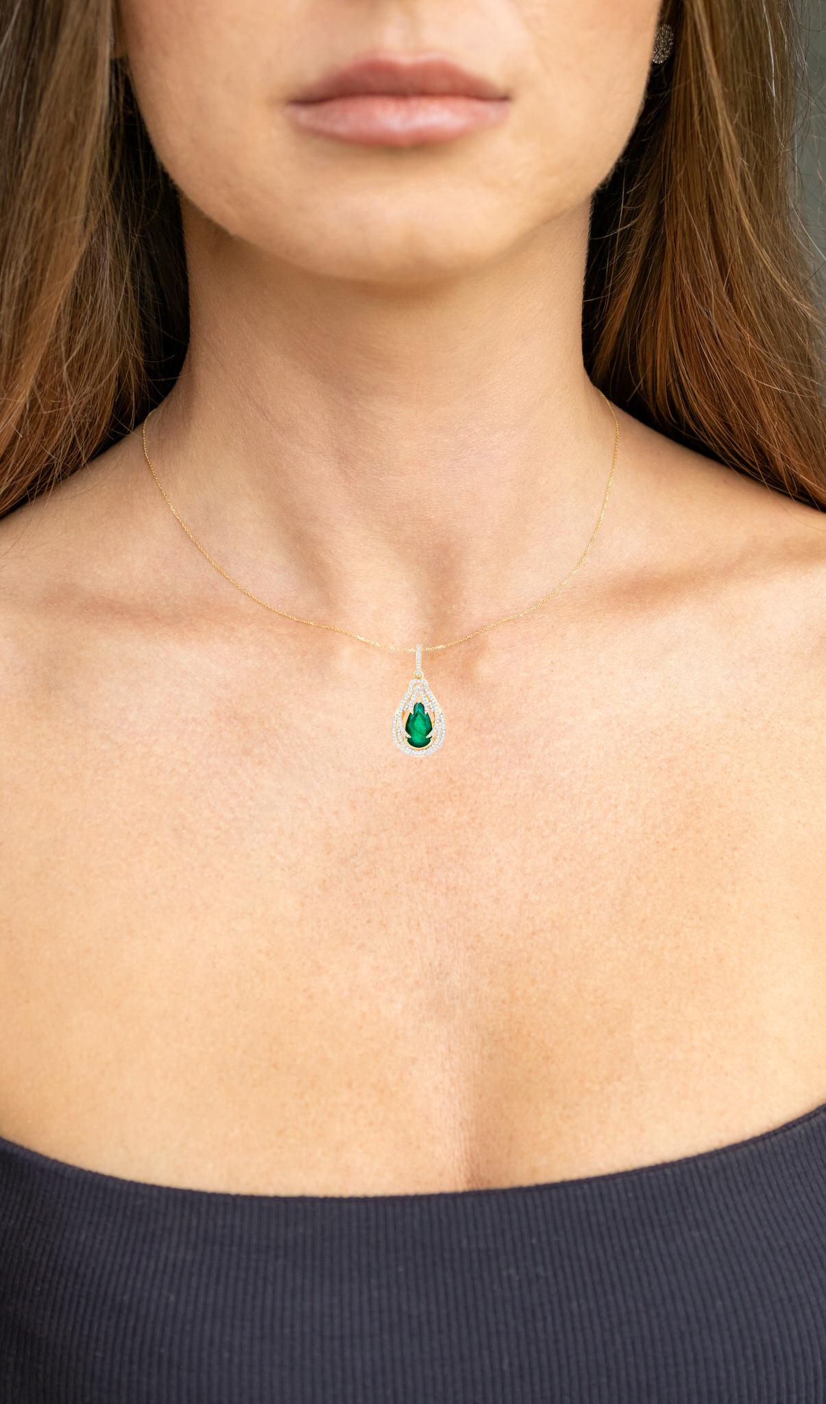 Pear Cut IGI Certified Zambian Emerald Pendant Necklace With Diamonds 2.71 Carats 14K For Sale