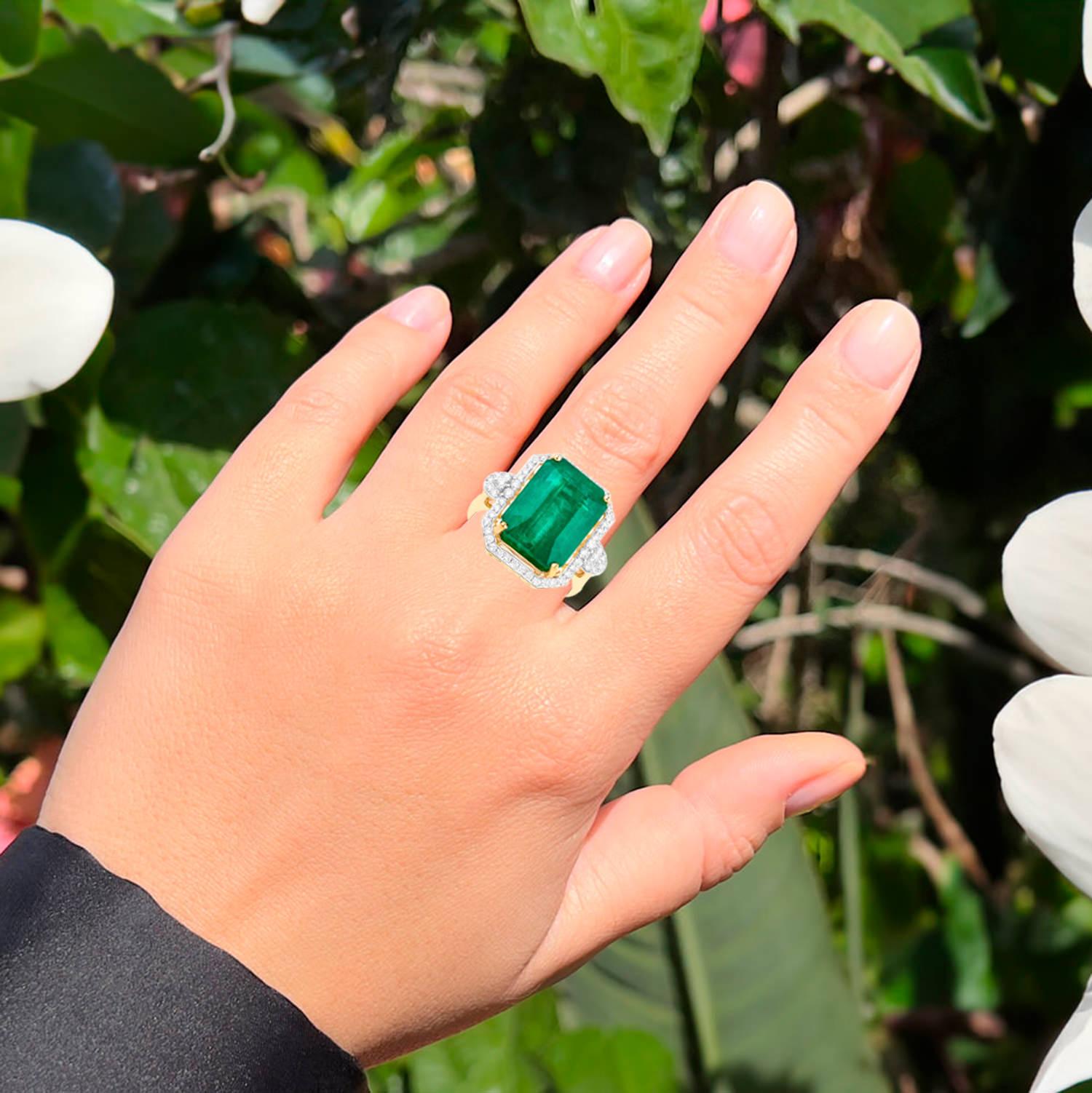 IGI-zertifizierter sambischer Smaragdring mit 12 Karat 14 Karat Gelbgold und Diamantfassung im Zustand „Hervorragend“ im Angebot in Laguna Niguel, CA