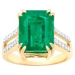 IGI Certified Zambian Emerald Ring Diamond Setting 8.49 Carats 14K Gold