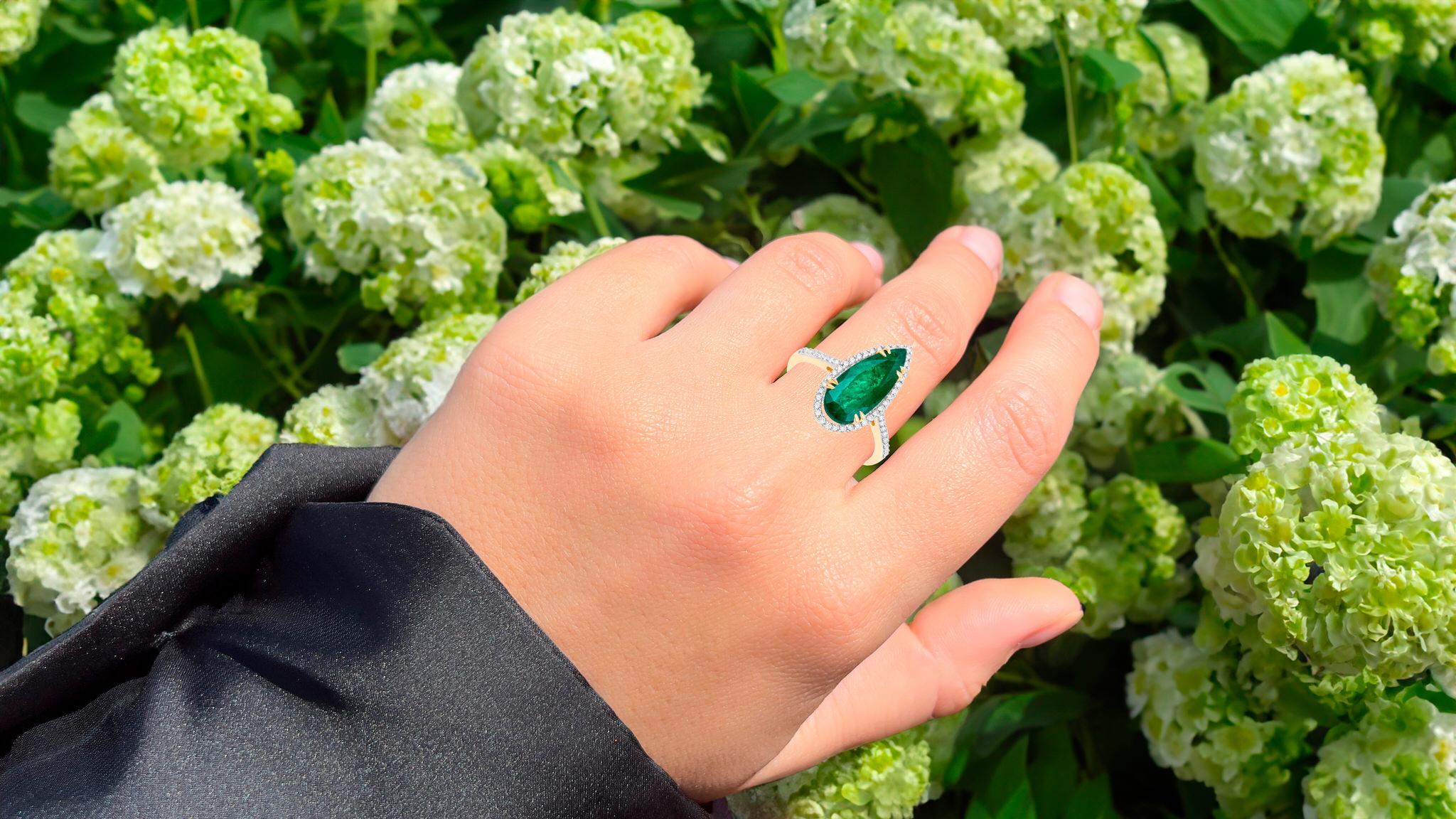 Pear Cut IGI Certified Zambian Emerald Ring With Diamonds 3.39 Carats 14K Yellow Gold For Sale