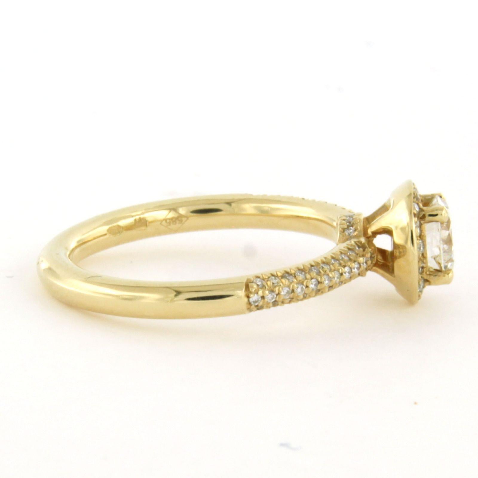 Rapport IGI sur les diamants Bague ornée de diamants taille brillant jusqu'à 0,94 ct Or jaune 14k en vente 4
