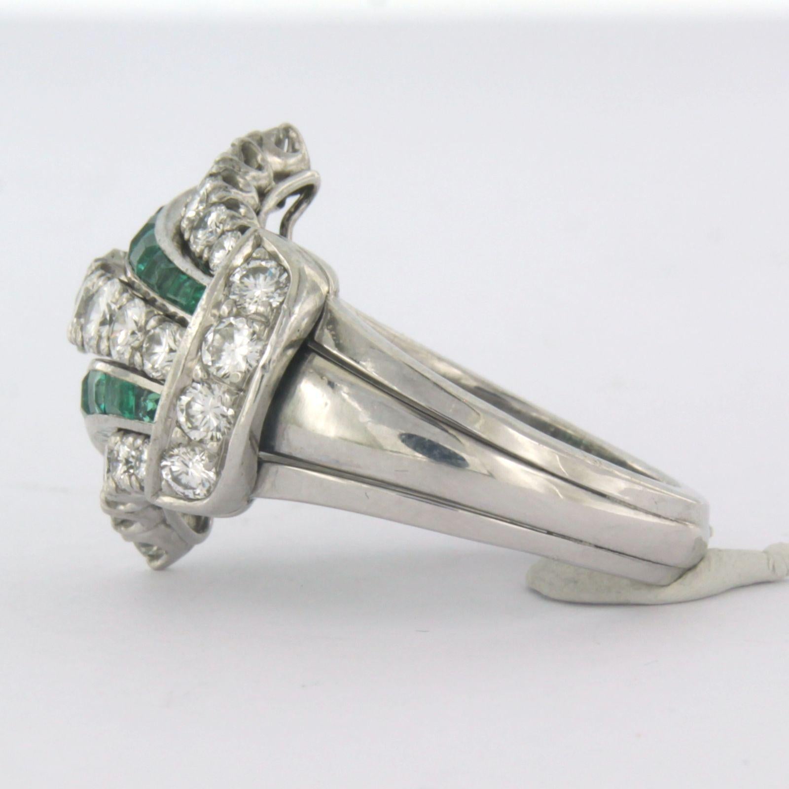 IGI diamond report - RIng with emerald and diamonds 18k white gold In Good Condition For Sale In The Hague, ZH